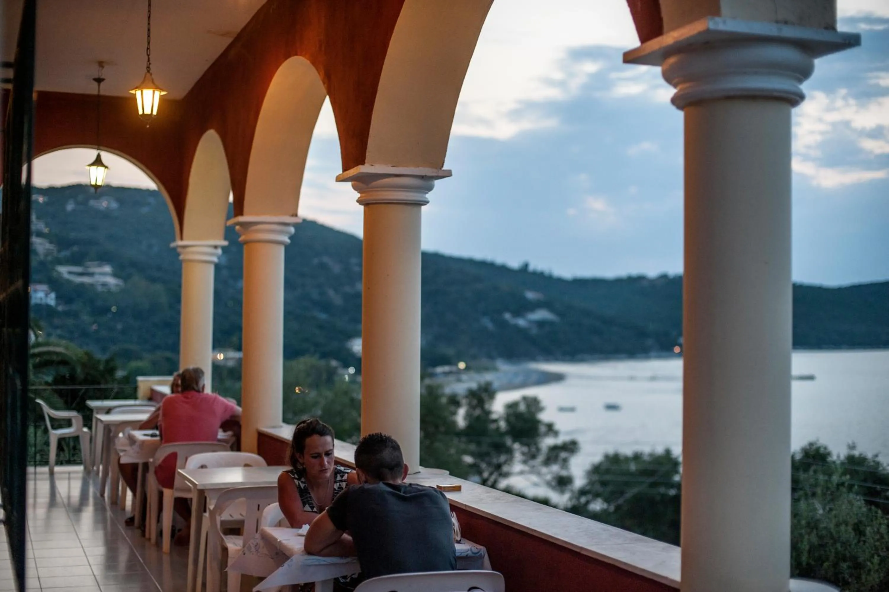 Apraos Bay Hotel In Kalamaki Beach, 3 stars hotel