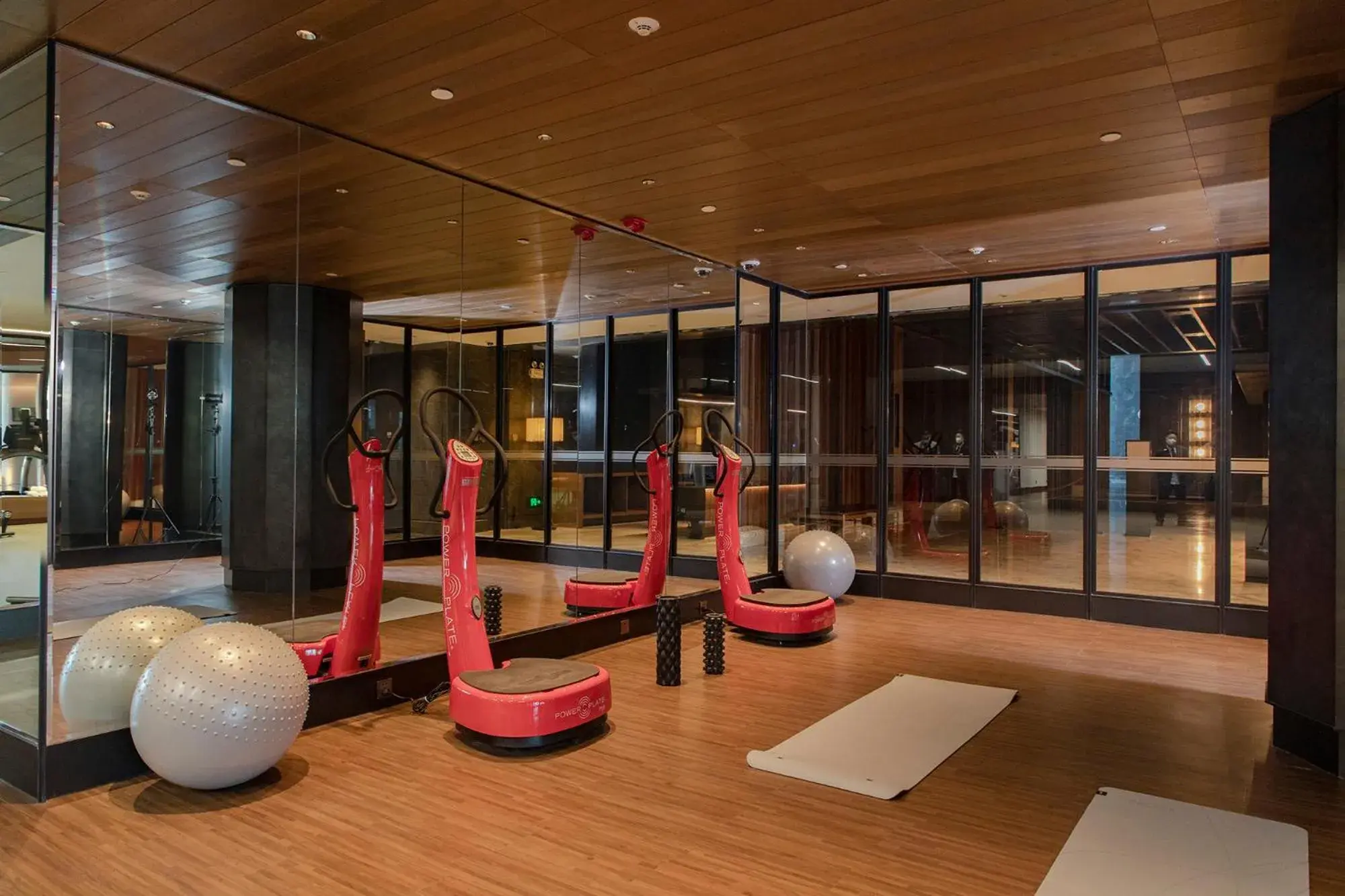 Fitness centre/facilities in Mumian Beijing Daxing International Airport, part of Hyatt Fitness centre/facilities in Mumian Beijing Daxing International Airport, part of Hyatt