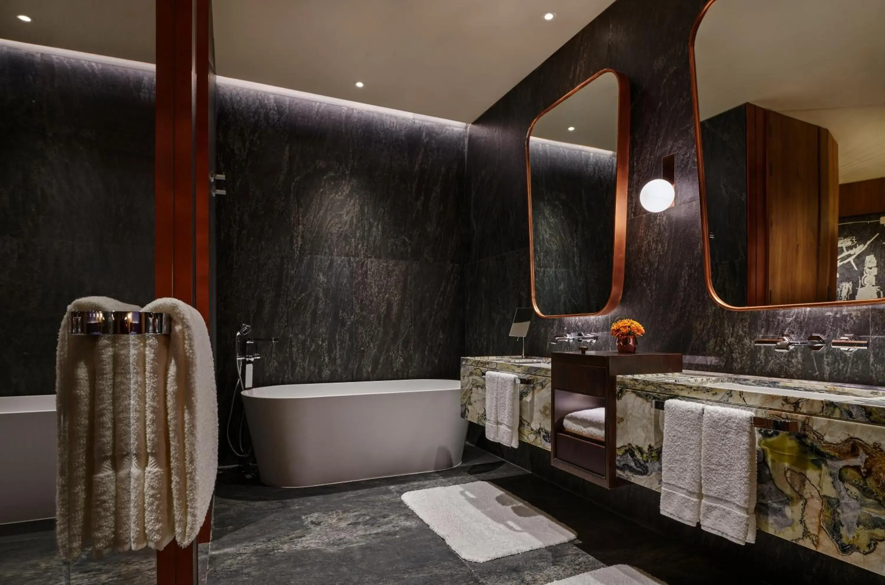 Bathroom in Mumian Beijing Daxing International Airport, part of Hyatt Bathroom in Mumian Beijing Daxing International Airport, part of Hyatt