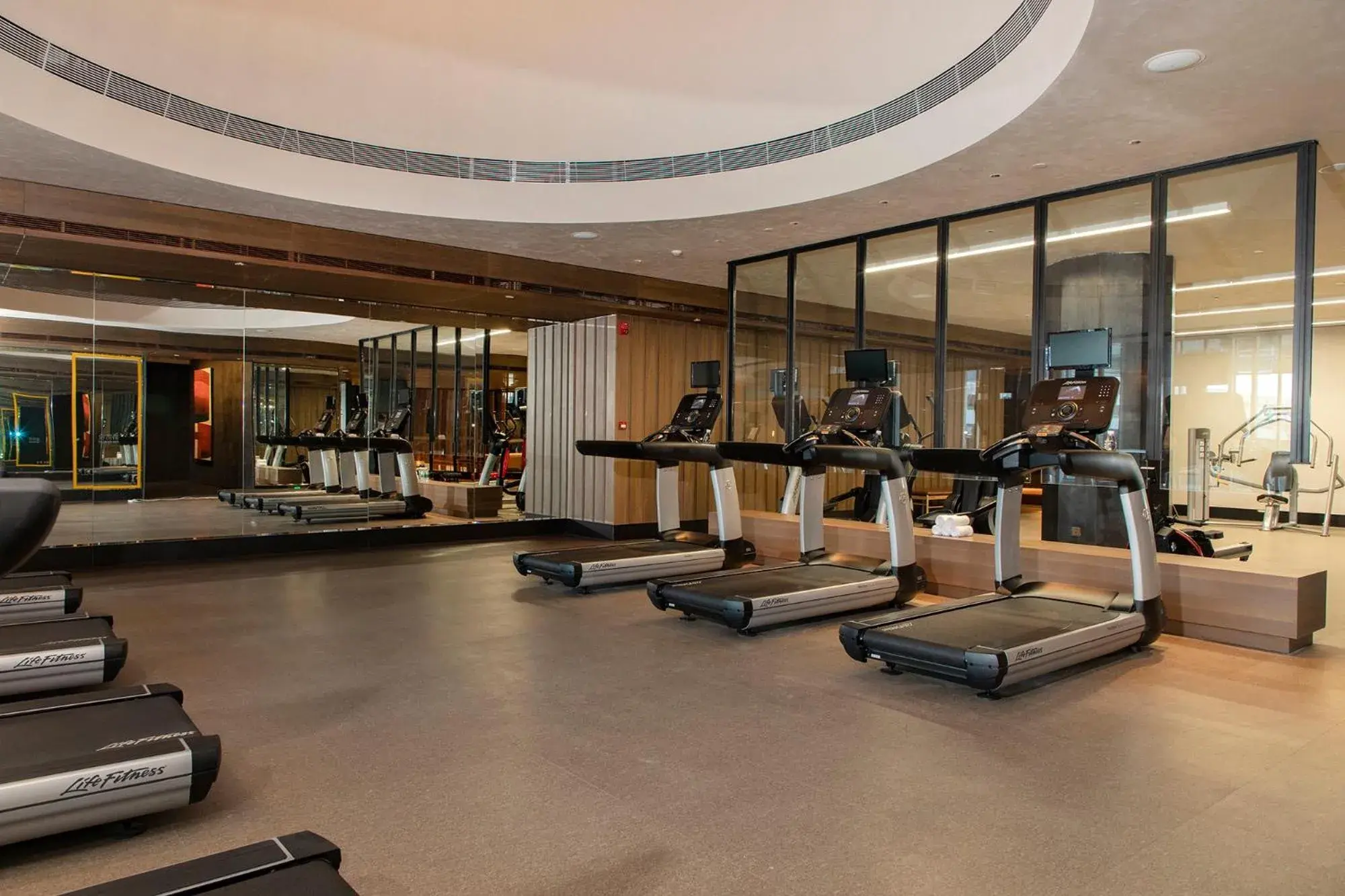 Fitness centre/facilities in Mumian Beijing Daxing International Airport, part of Hyatt Fitness centre/facilities in Mumian Beijing Daxing International Airport, part of Hyatt