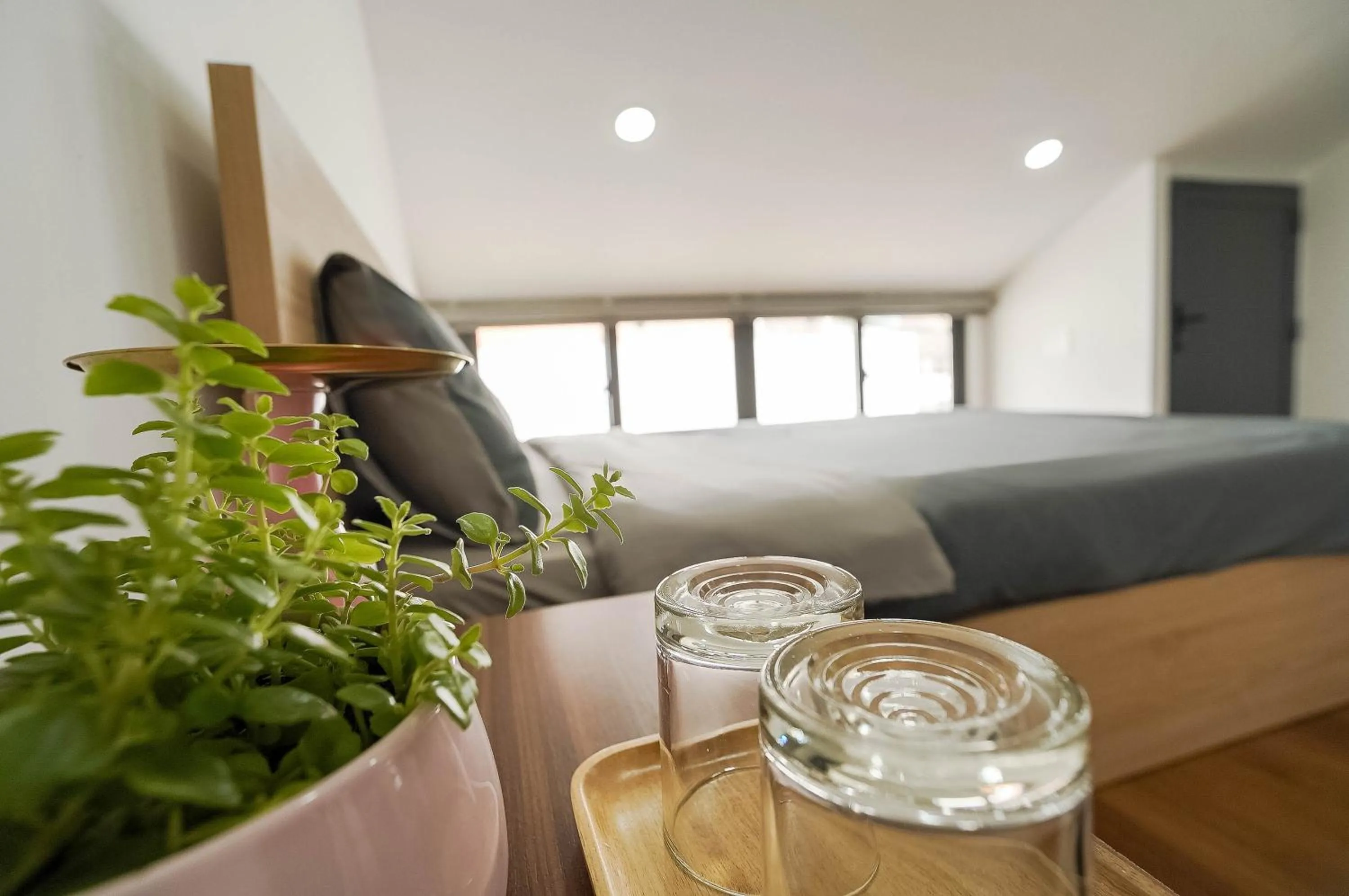 Bedroom, Bed in Spring Hill Apartment -The High Class