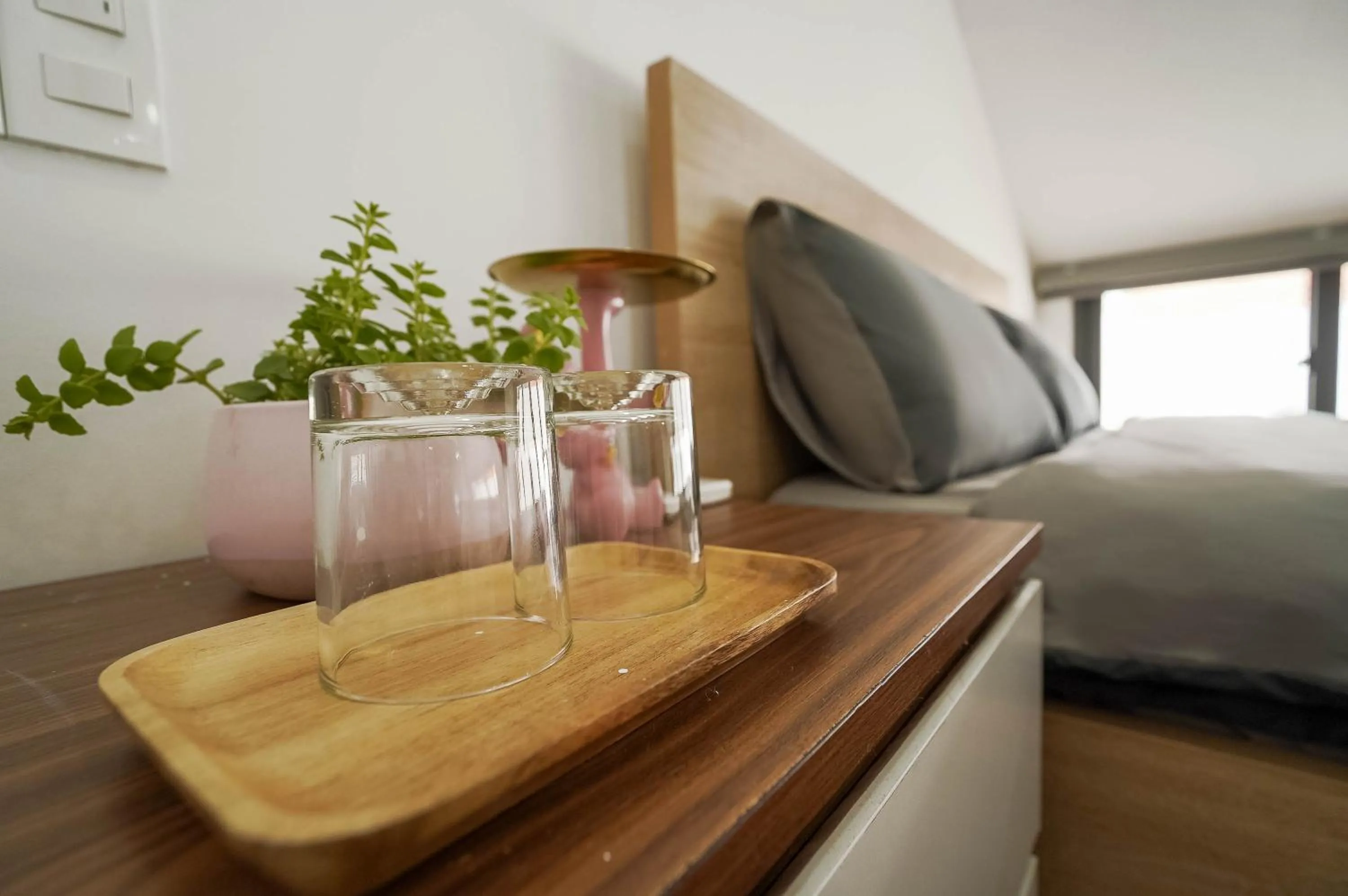 Bed in Spring Hill Apartment -The High Class