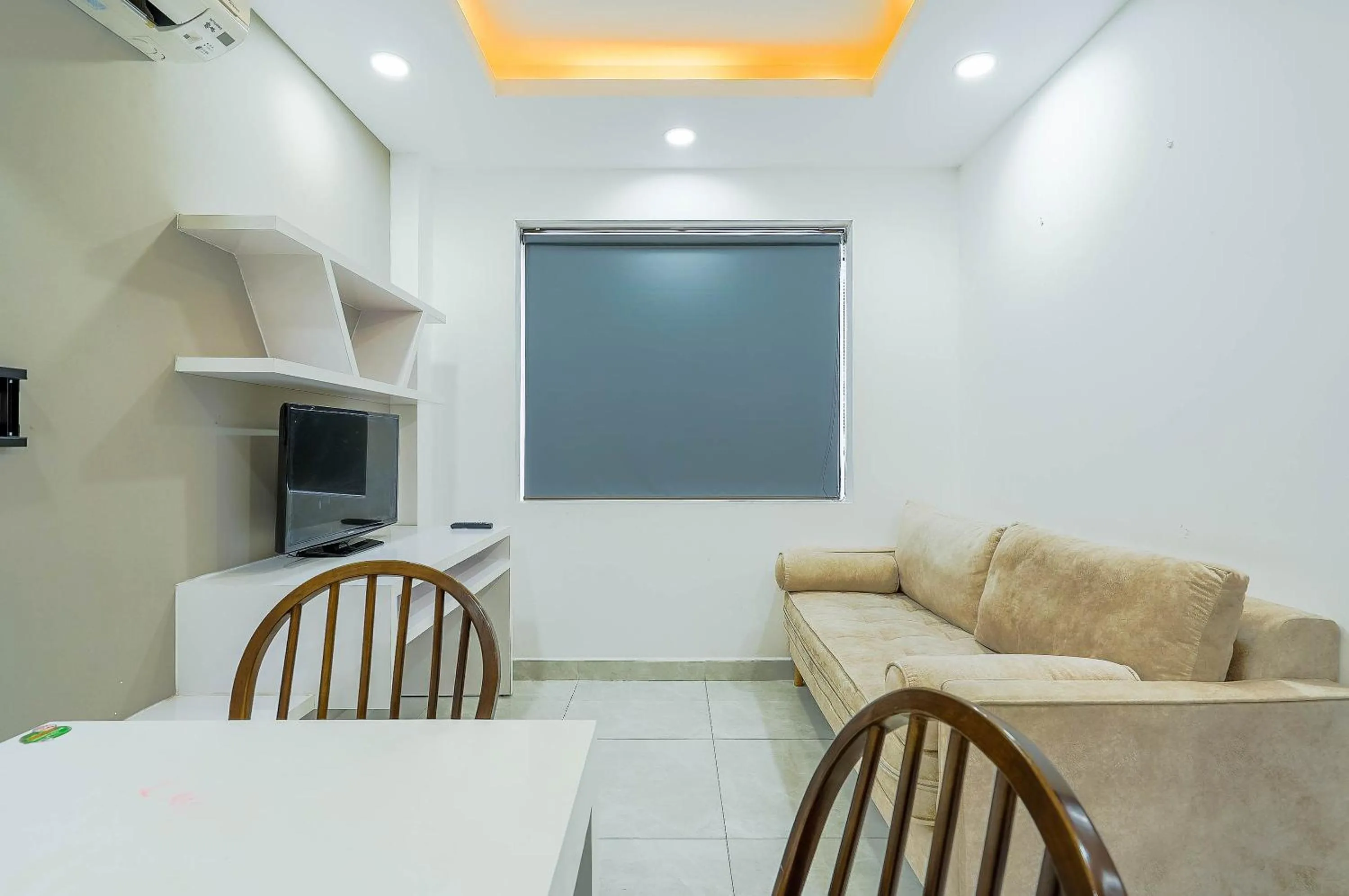 Communal lounge/ TV room in Spring Hill Apartment -The High Class