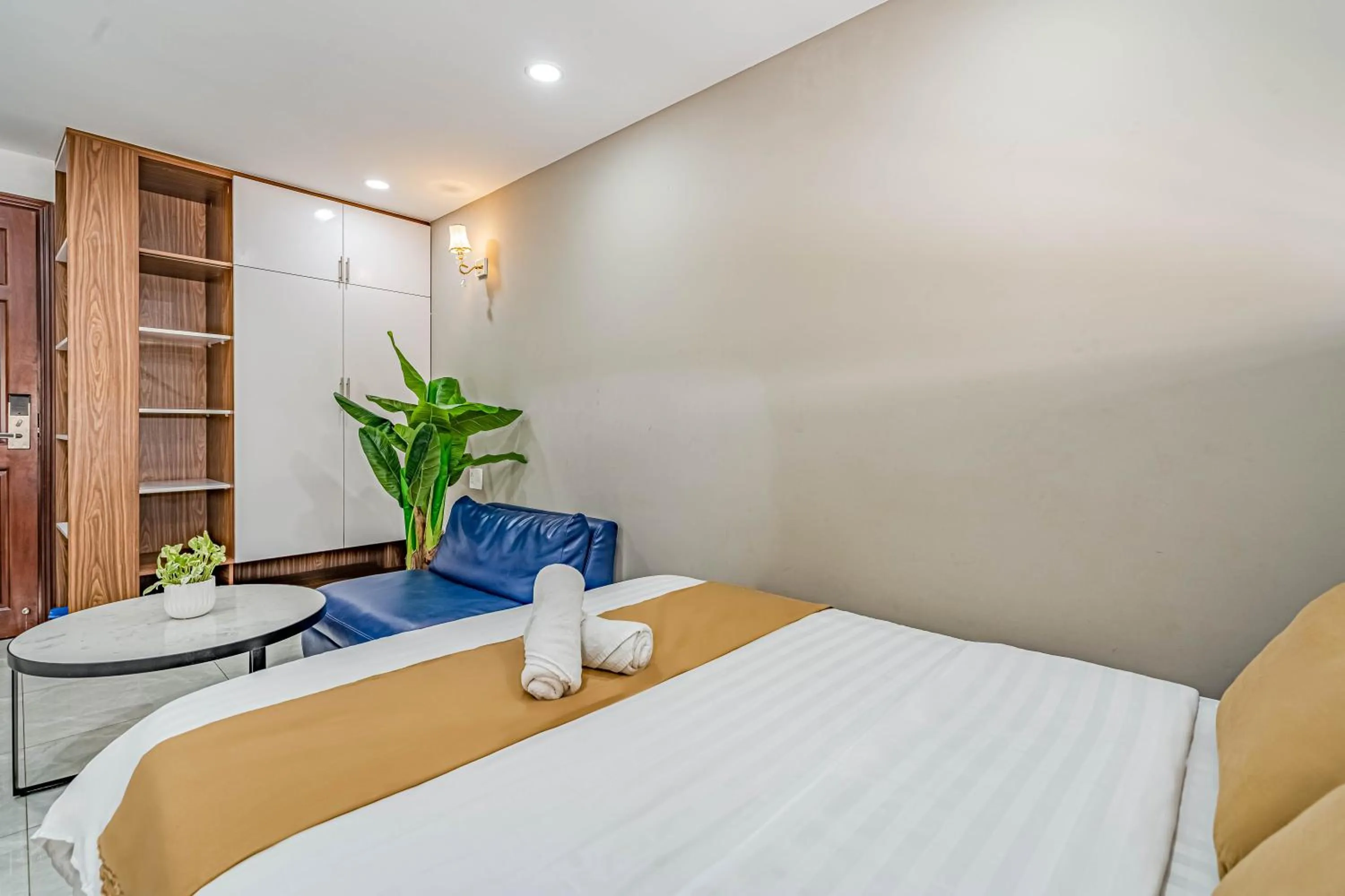 Bed in Spring Hill Apartment -The High Class