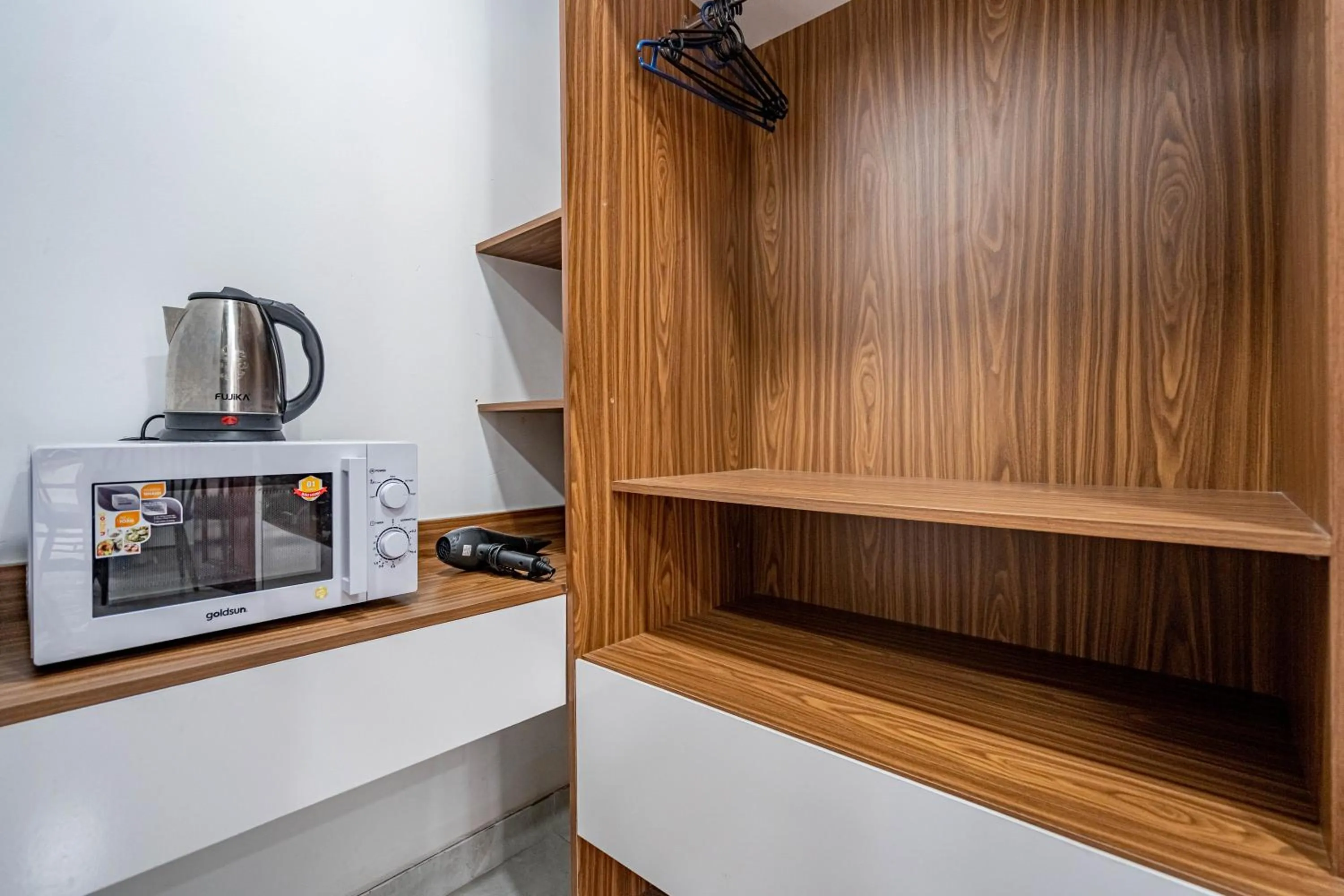 Coffee/tea facilities in Spring Hill Apartment -The High Class