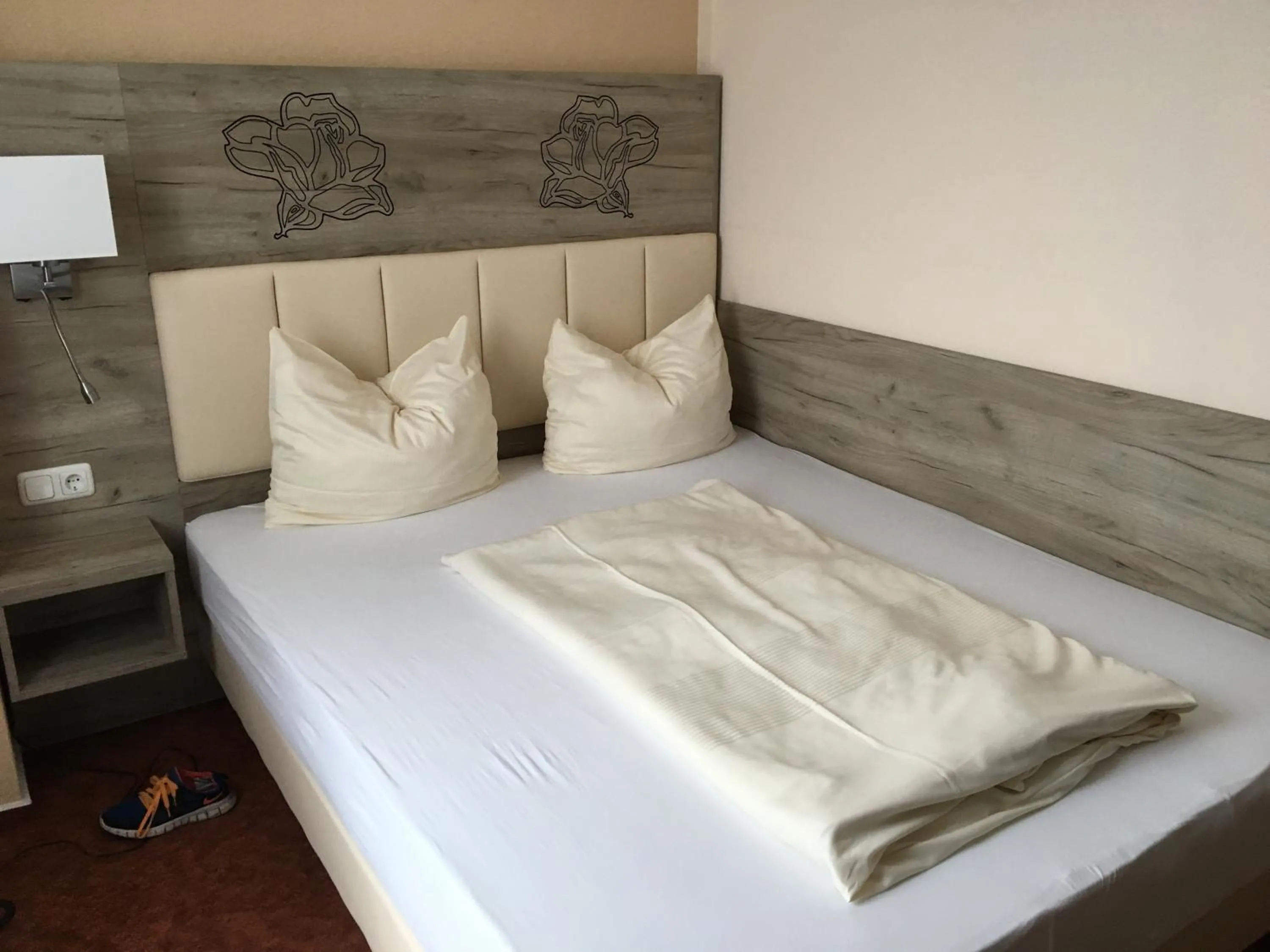 Bed in Hotel Rosengarten
