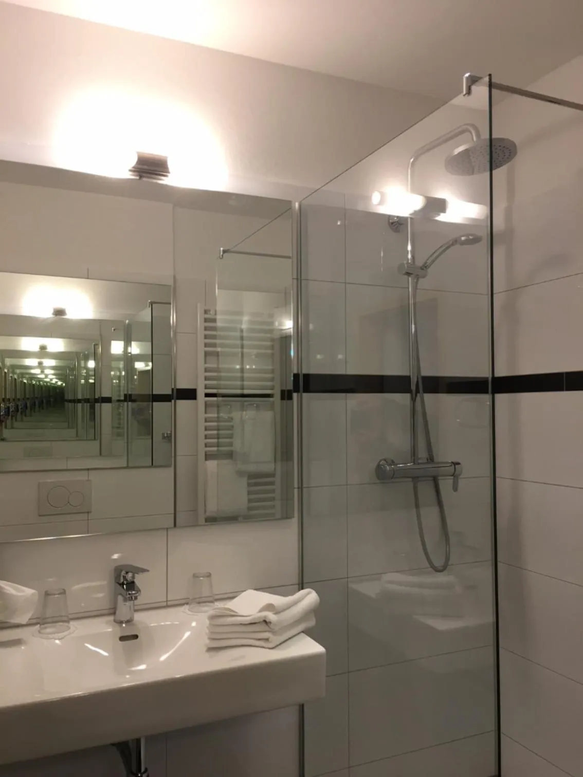Shower in Hotel Rosengarten