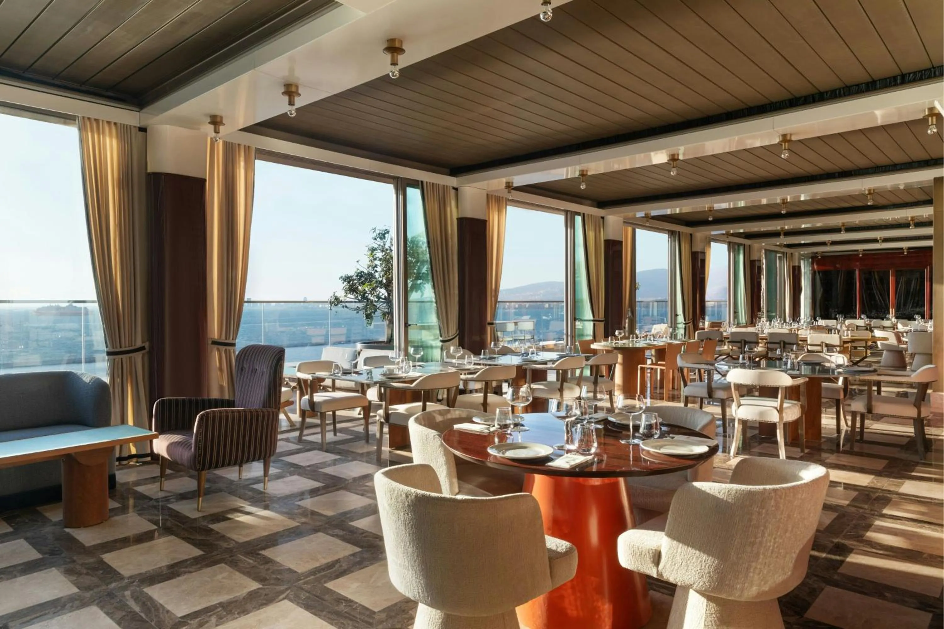 Restaurant/places to eat in Izmir Marriott Hotel