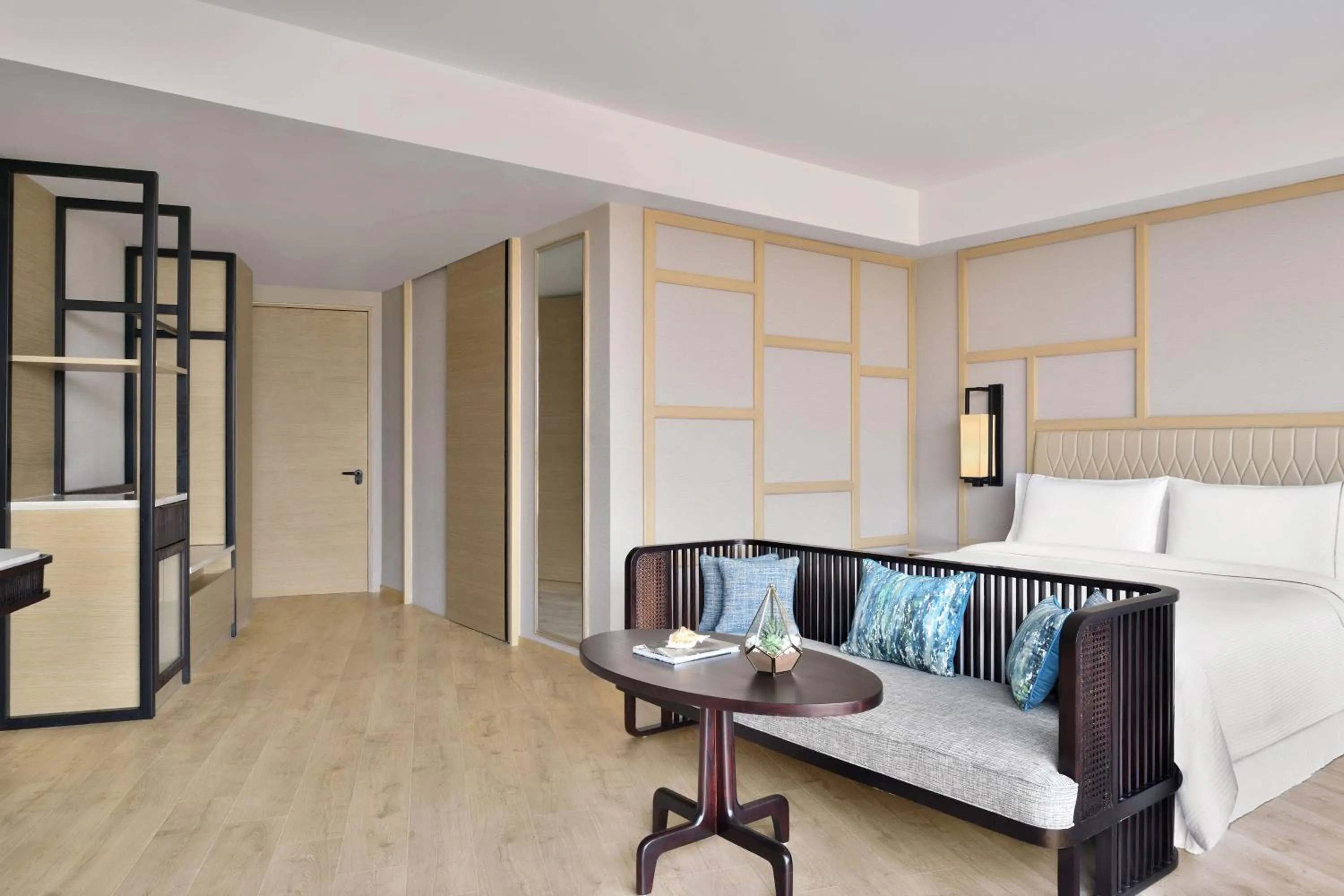 Photo of the whole room, Bed in The Westin Goa