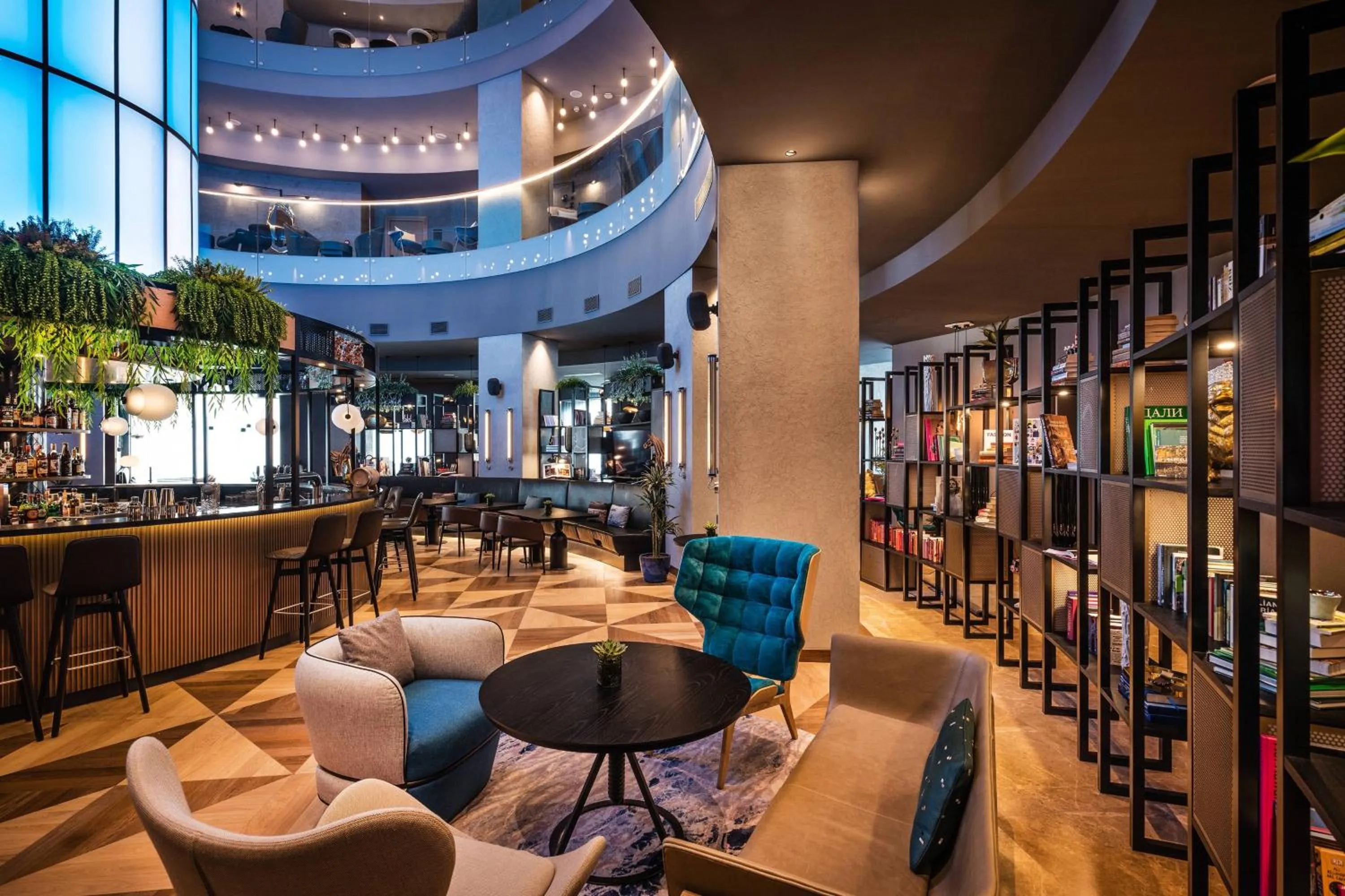 Lounge or bar in Courtyard by Marriott Baku