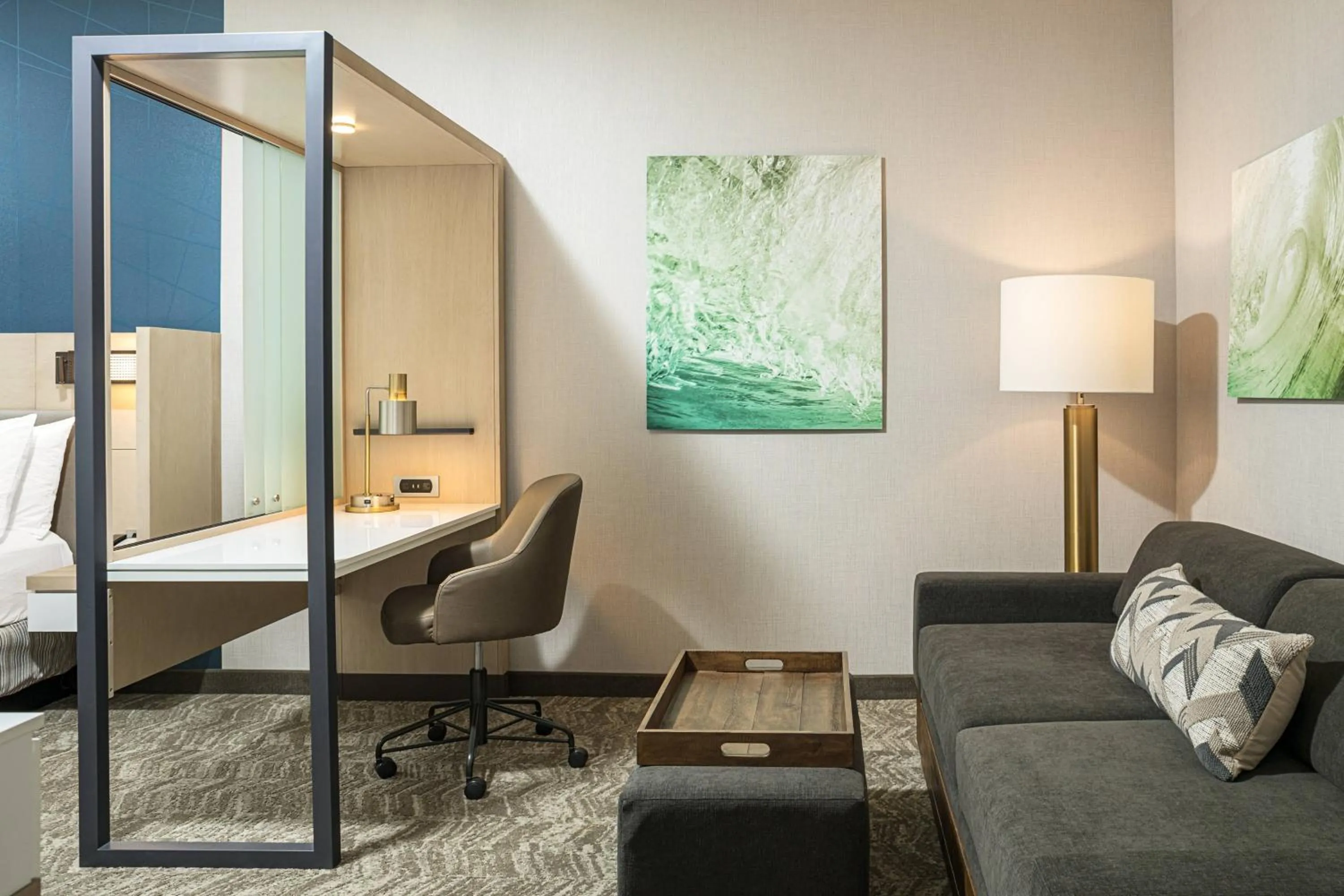 Living room in SpringHill Suites by Marriott Savannah Richmond Hill