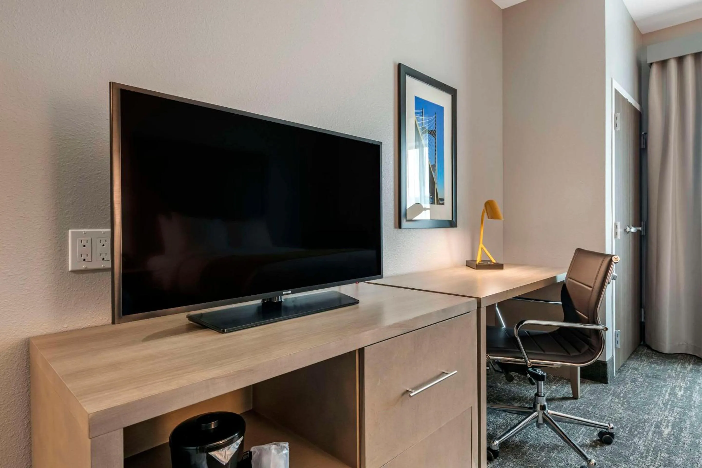 Bedroom in Comfort Inn & Suites Jacksonville - Orange Park