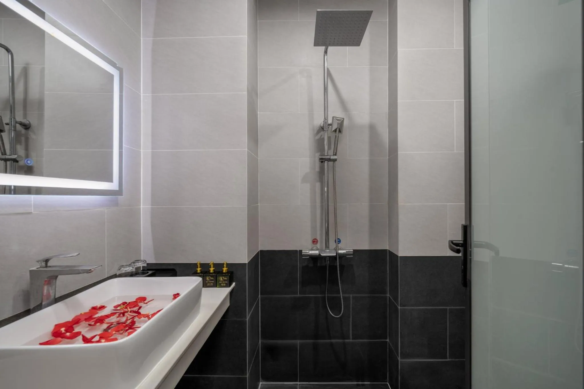 Bathroom in KLY Hotel Vung Tau