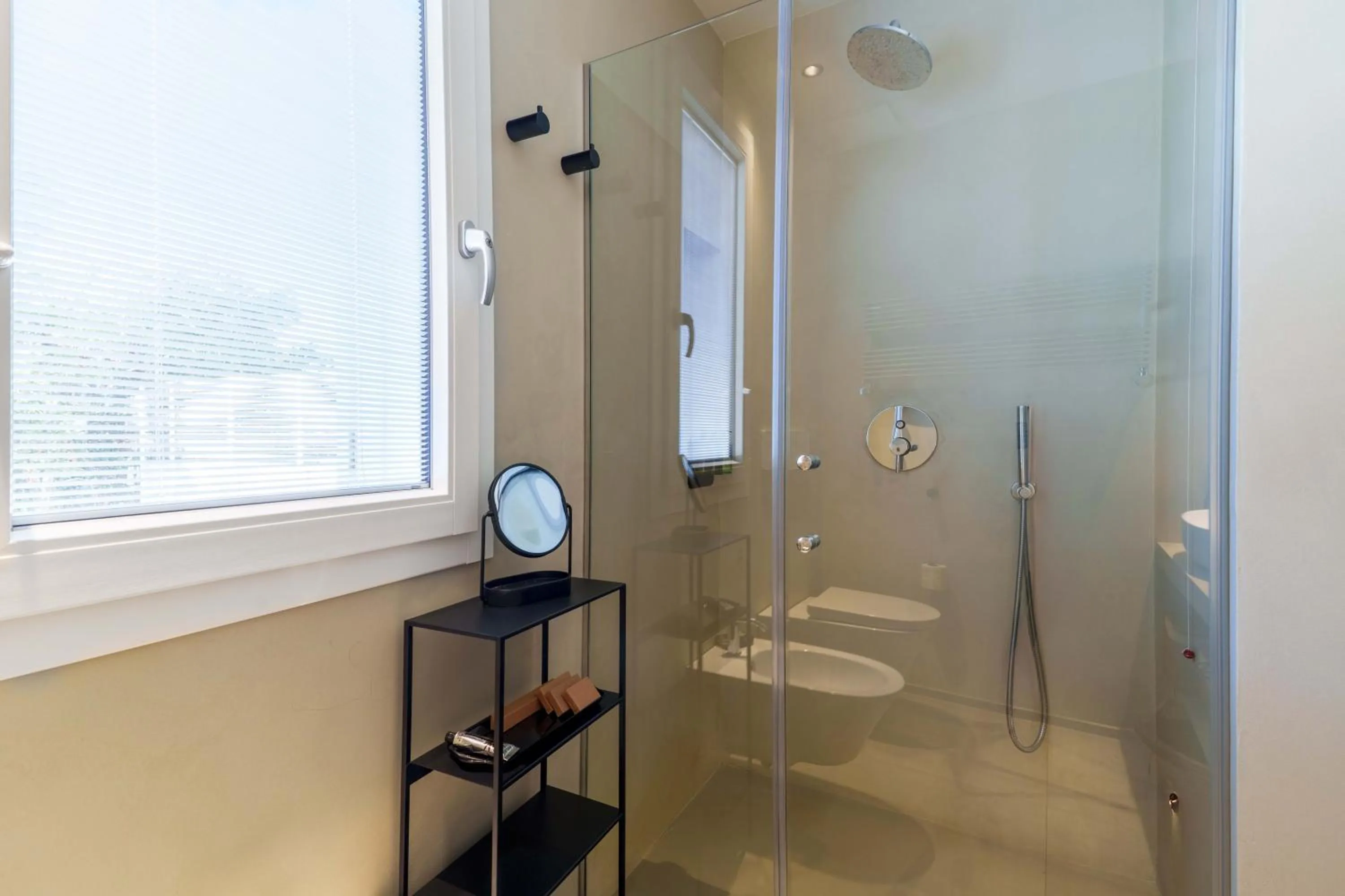 Shower in Domìa Boutique Hotel e Cucina