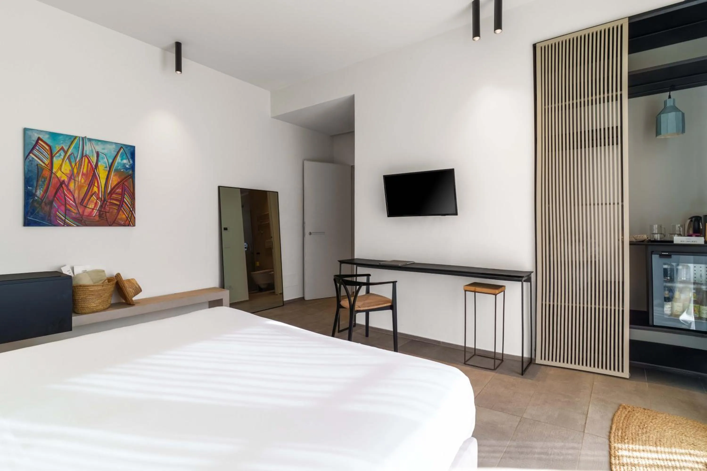 wardrobe, Bed in Domìa Boutique Hotel e Cucina