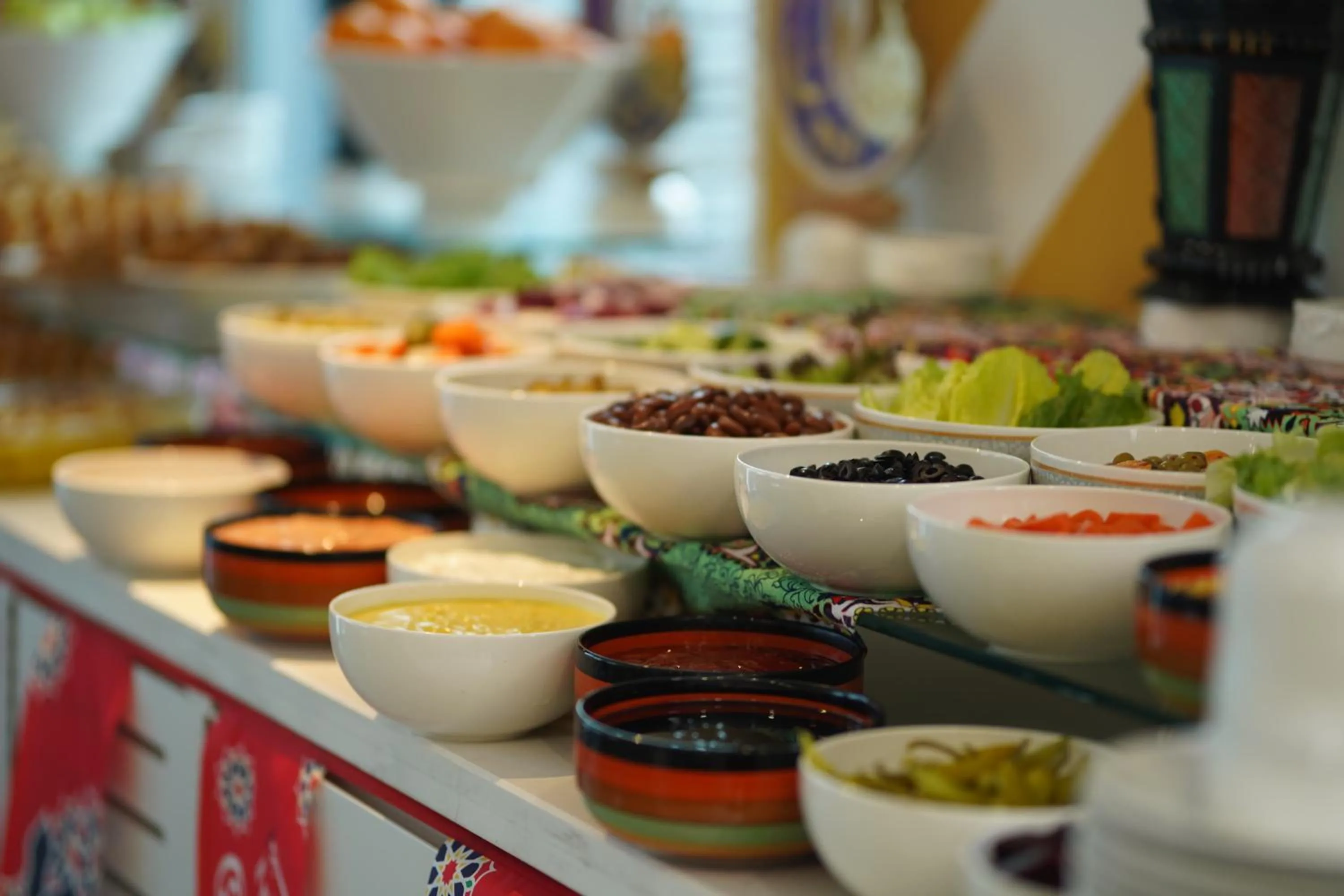 Restaurant/places to eat in Resivation Hotel