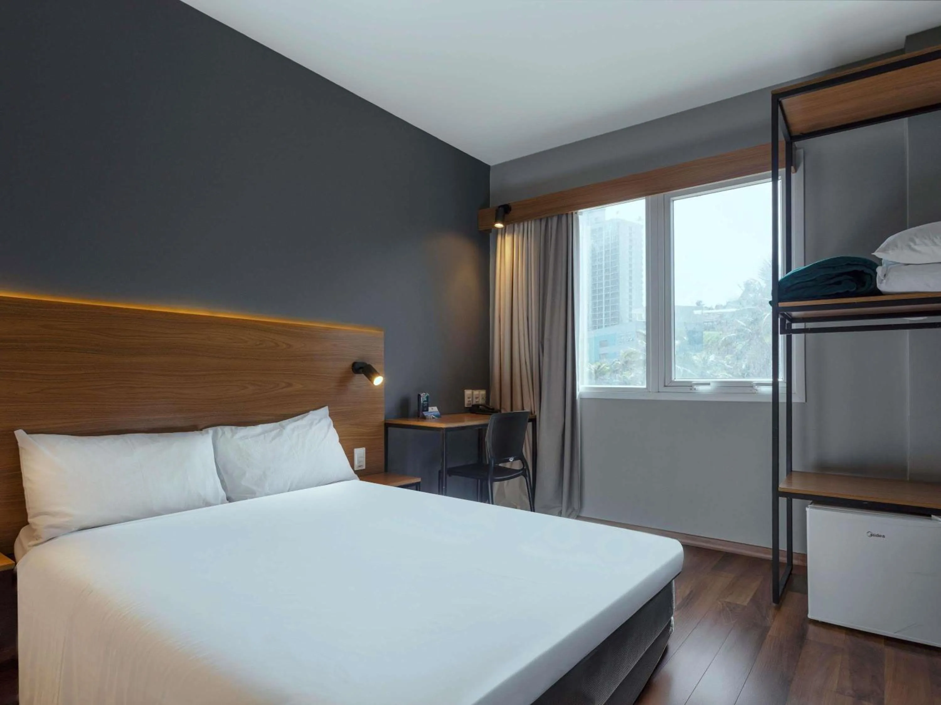 Bedroom, Bed in Ibis Salvador Rio Vermelho