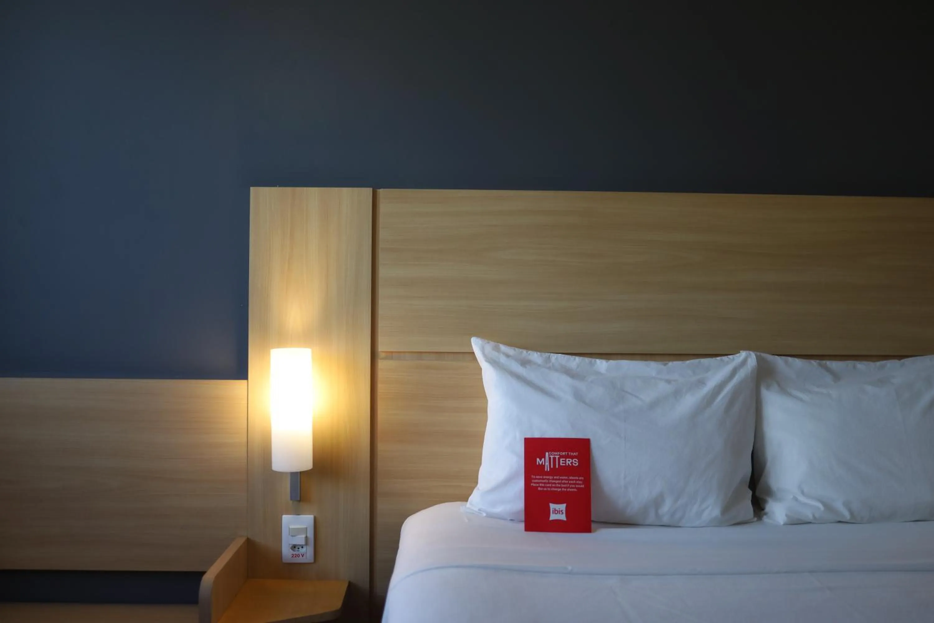 Bedroom, Bed in Ibis Salvador Rio Vermelho