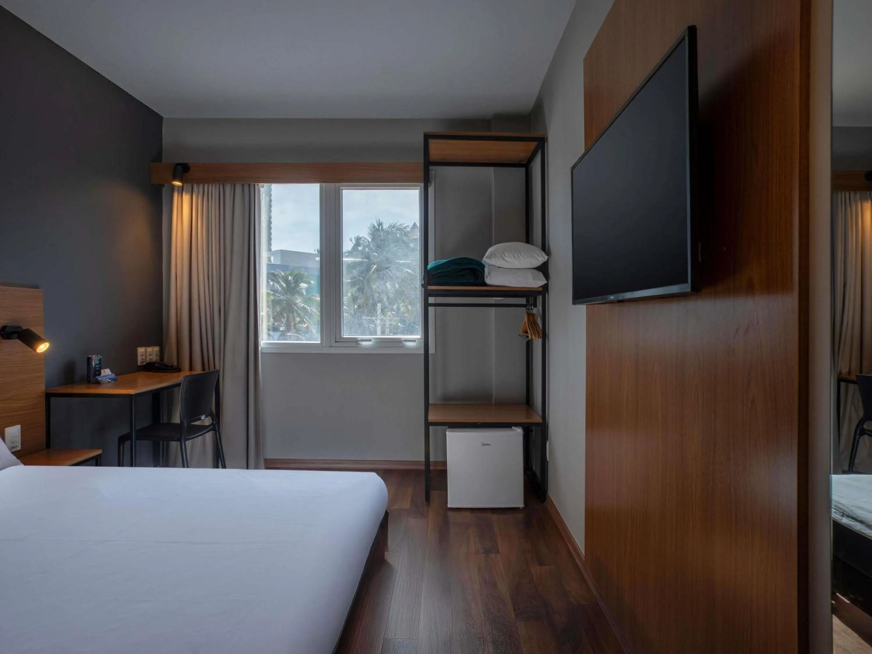 Bedroom, Bed in Ibis Salvador Rio Vermelho