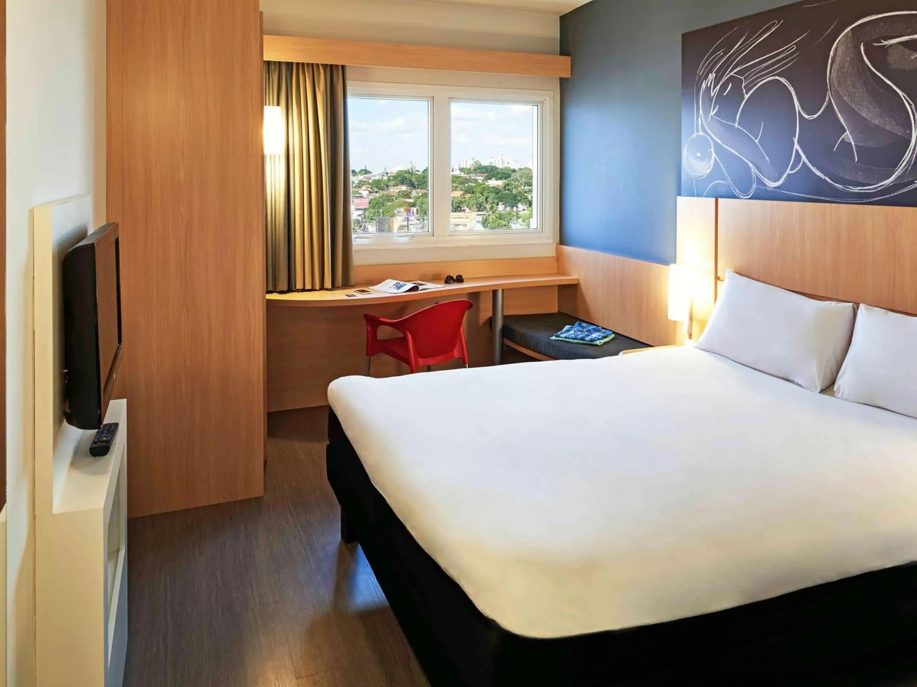 Photo of the whole room, Bed in ibis Goiânia Photo of the whole room, Bed in ibis Goiânia