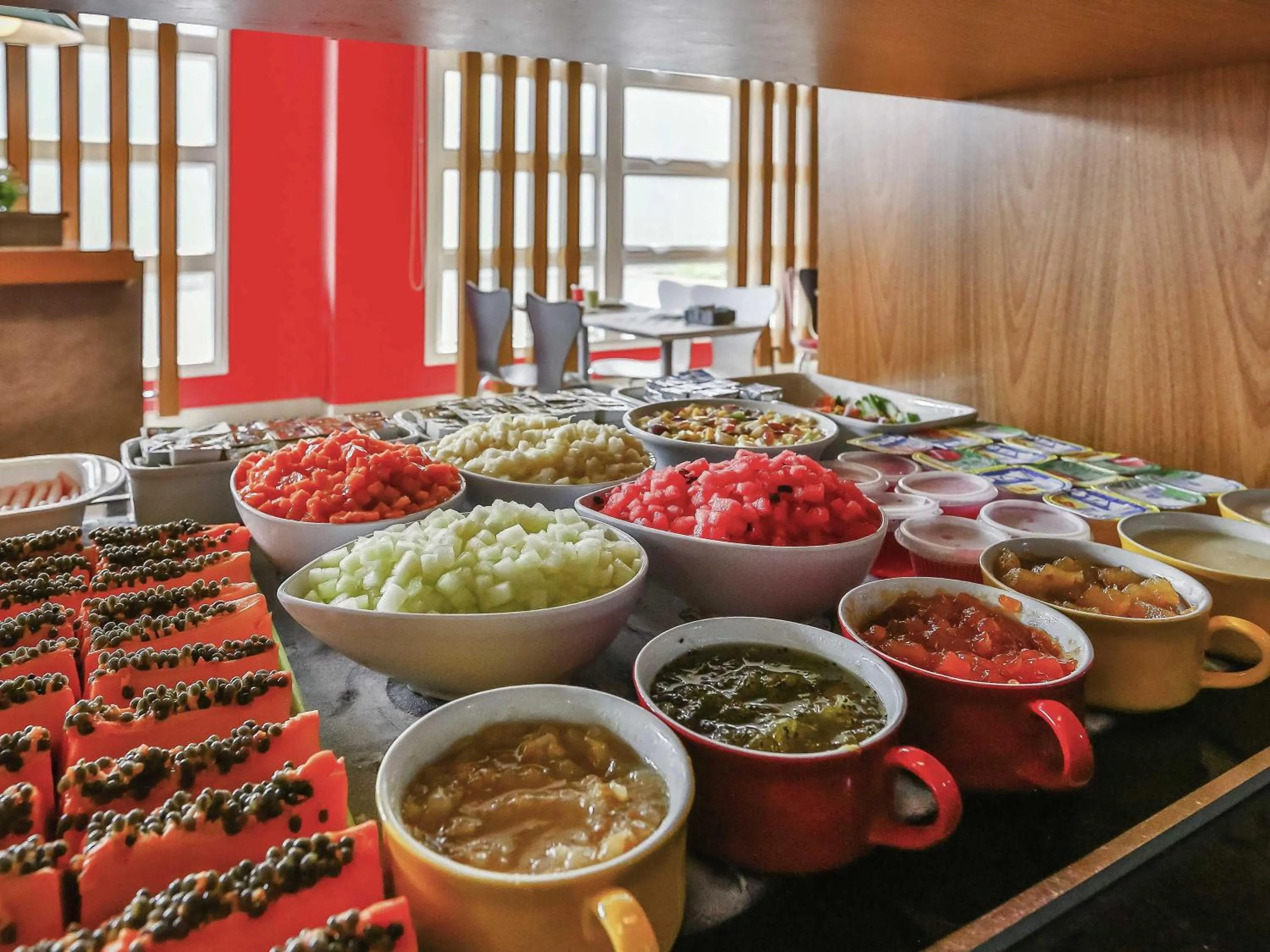 Restaurant/places to eat in ibis Goiânia