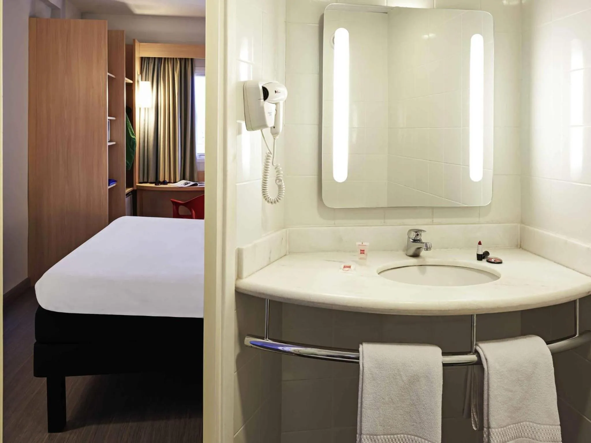 Bedroom, Bed in ibis Goiânia