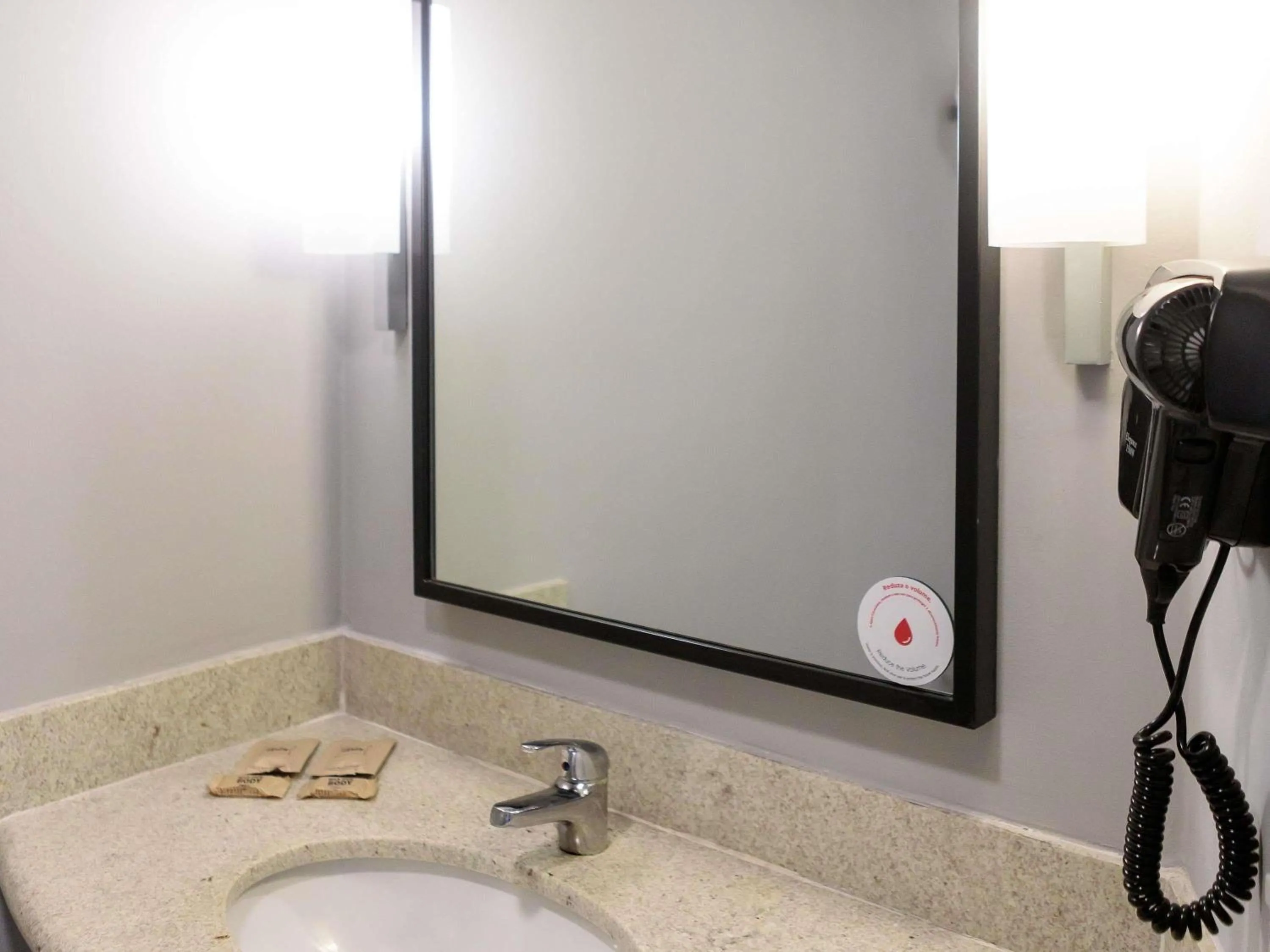 Bedroom in Ibis Belo Horizonte Savassi