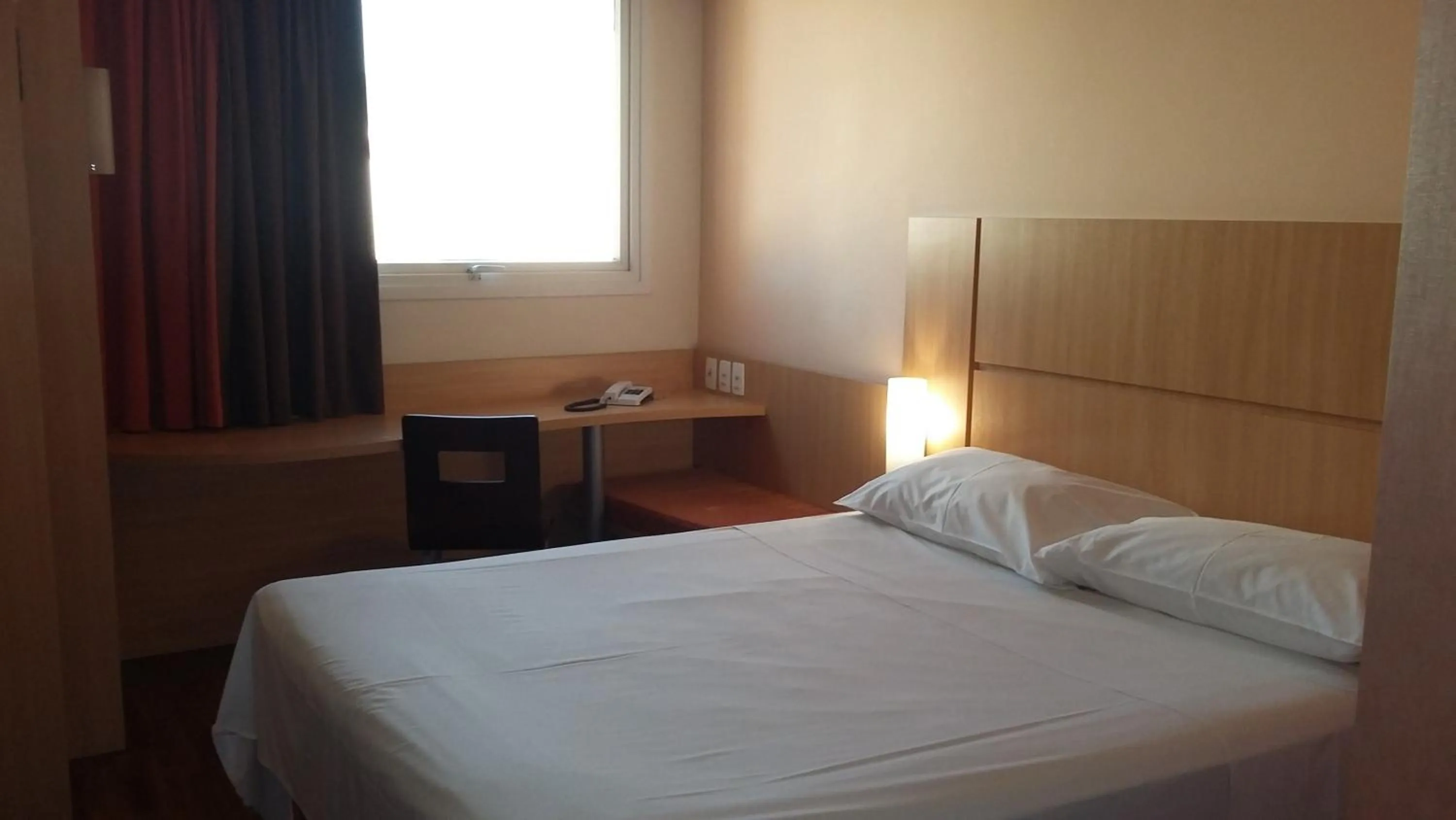 Bedroom, Bed in Ibis Belo Horizonte Savassi