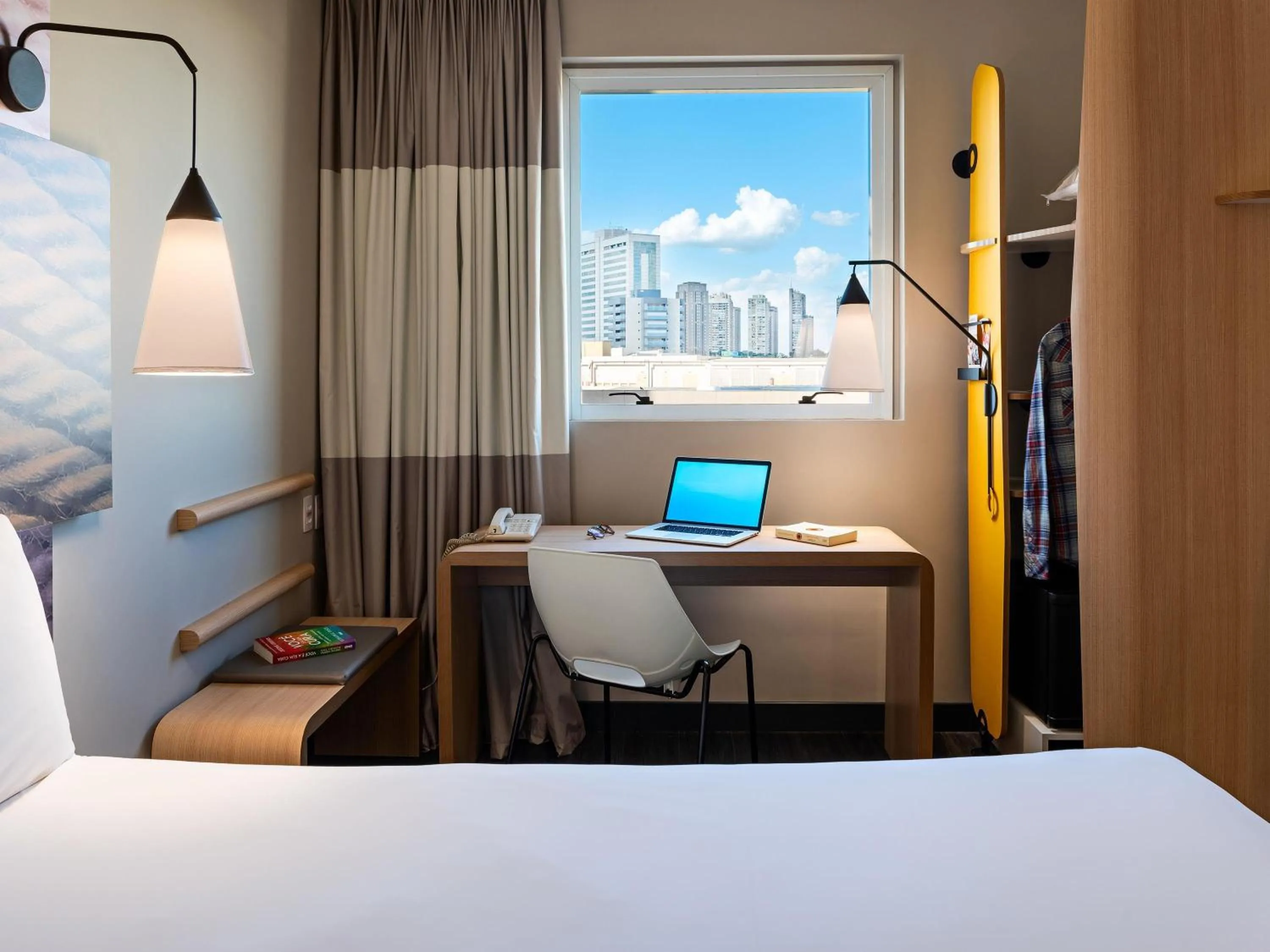 Bedroom, Bed in ibis Ribeirao Preto Shopping