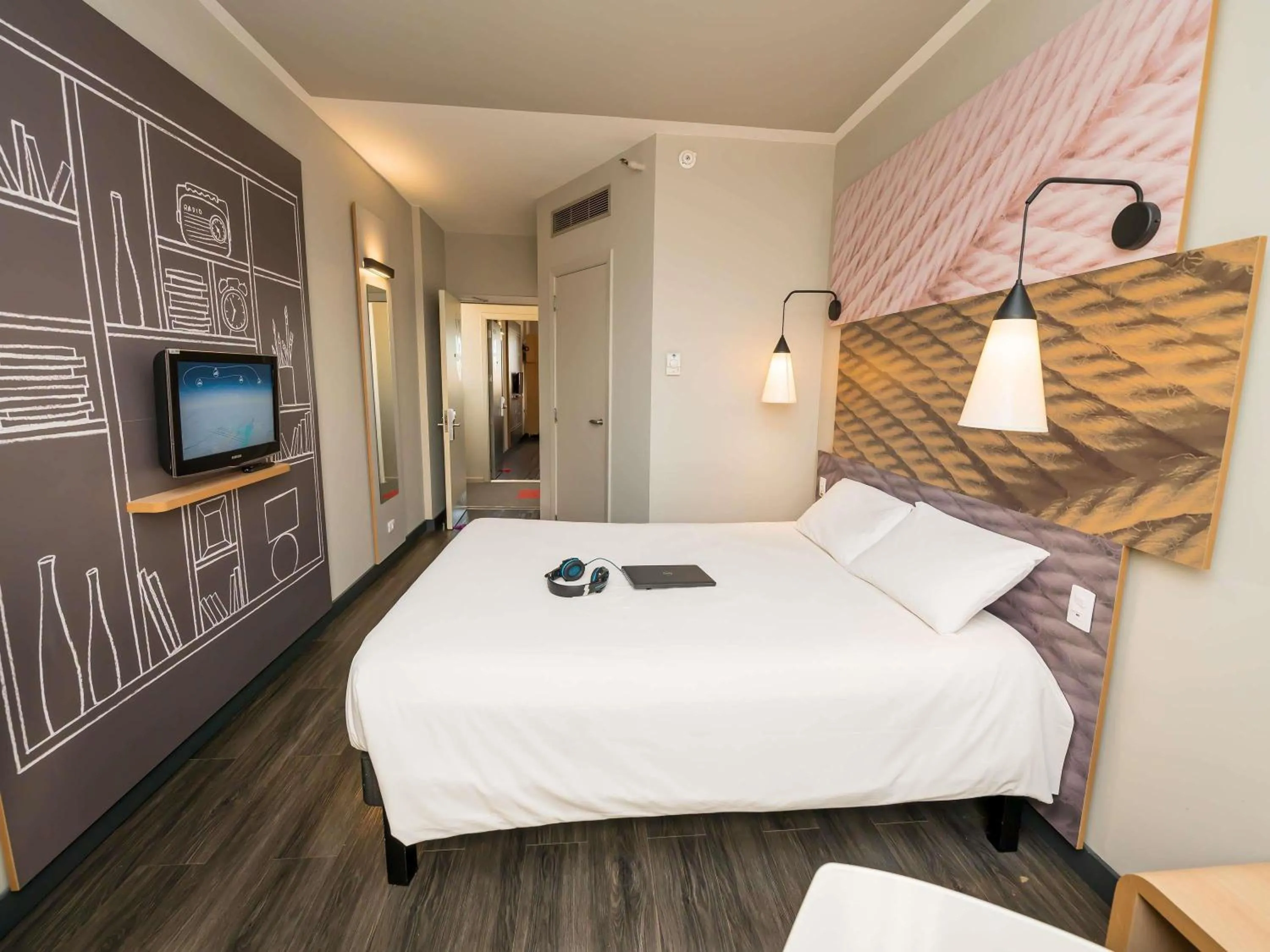 Bedroom, Bed in ibis Ribeirao Preto Shopping