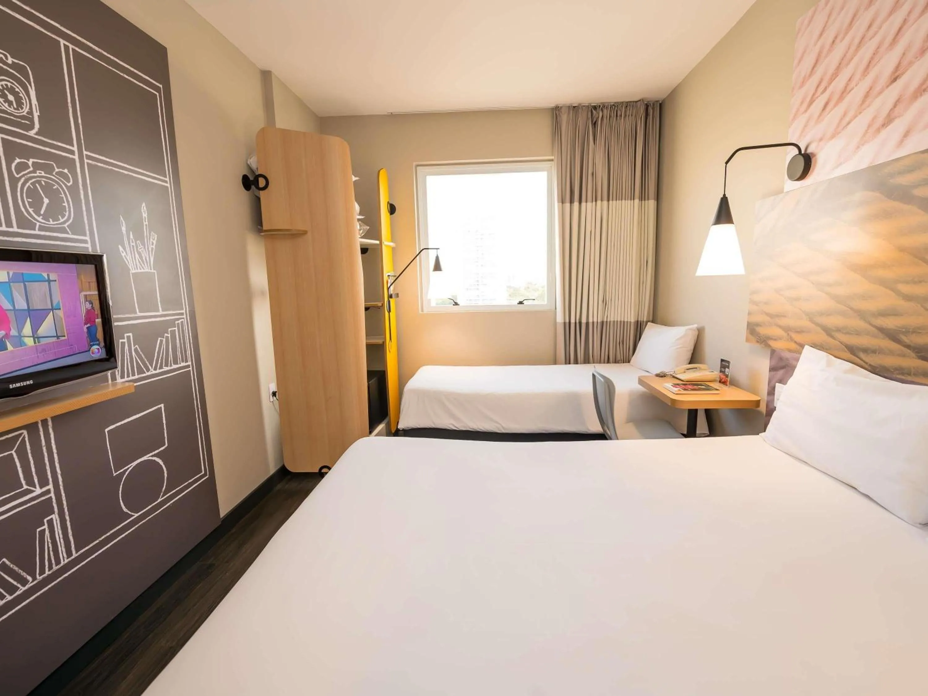 Bedroom, Bed in ibis Ribeirao Preto Shopping
