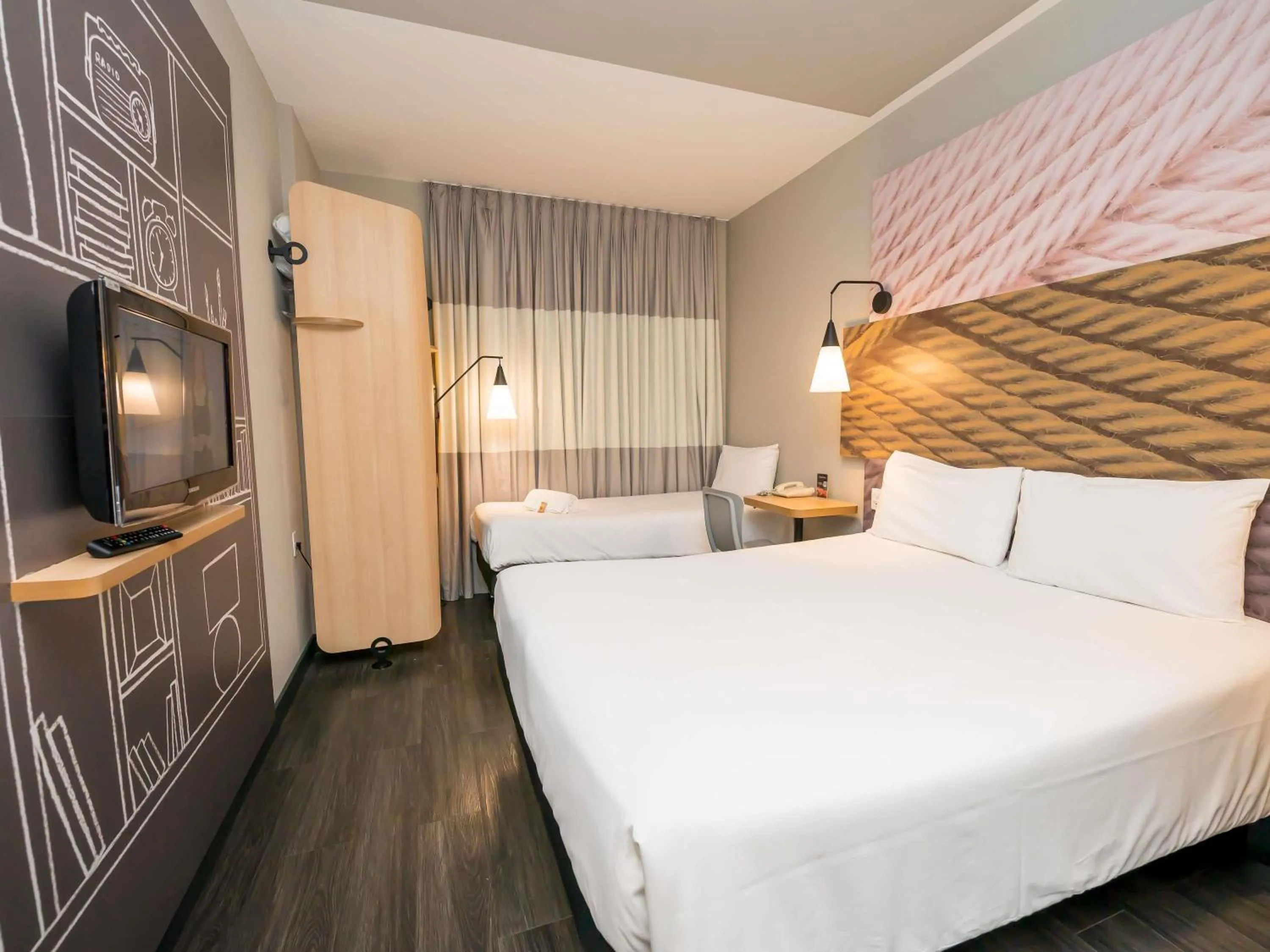 Bedroom, Bed in ibis Ribeirao Preto Shopping