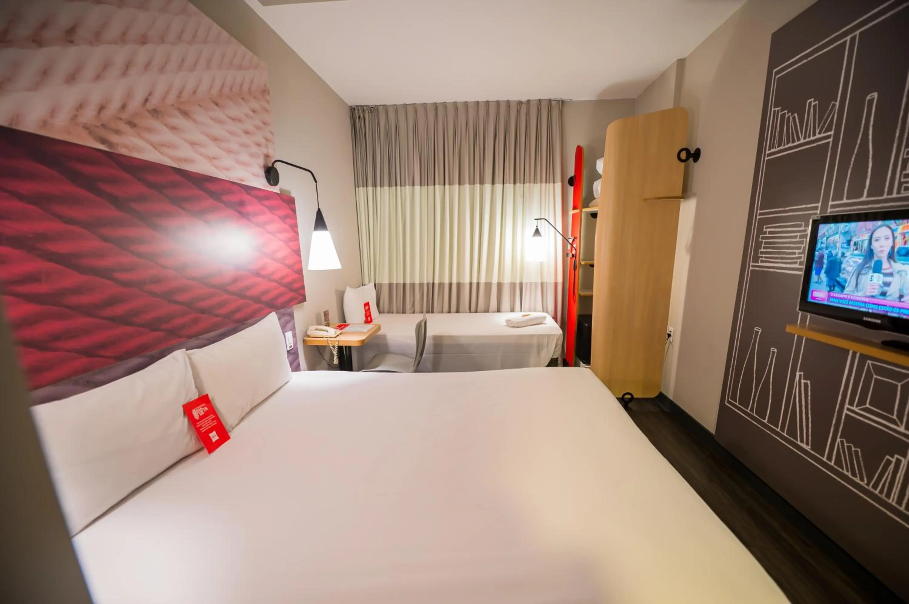 Photo of the whole room, Bed in ibis Ribeirao Preto Shopping