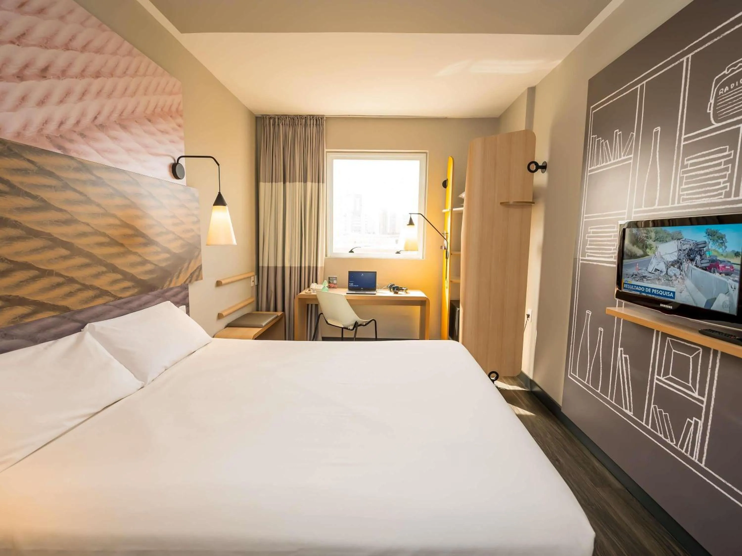 Bedroom, Bed in ibis Ribeirao Preto Shopping