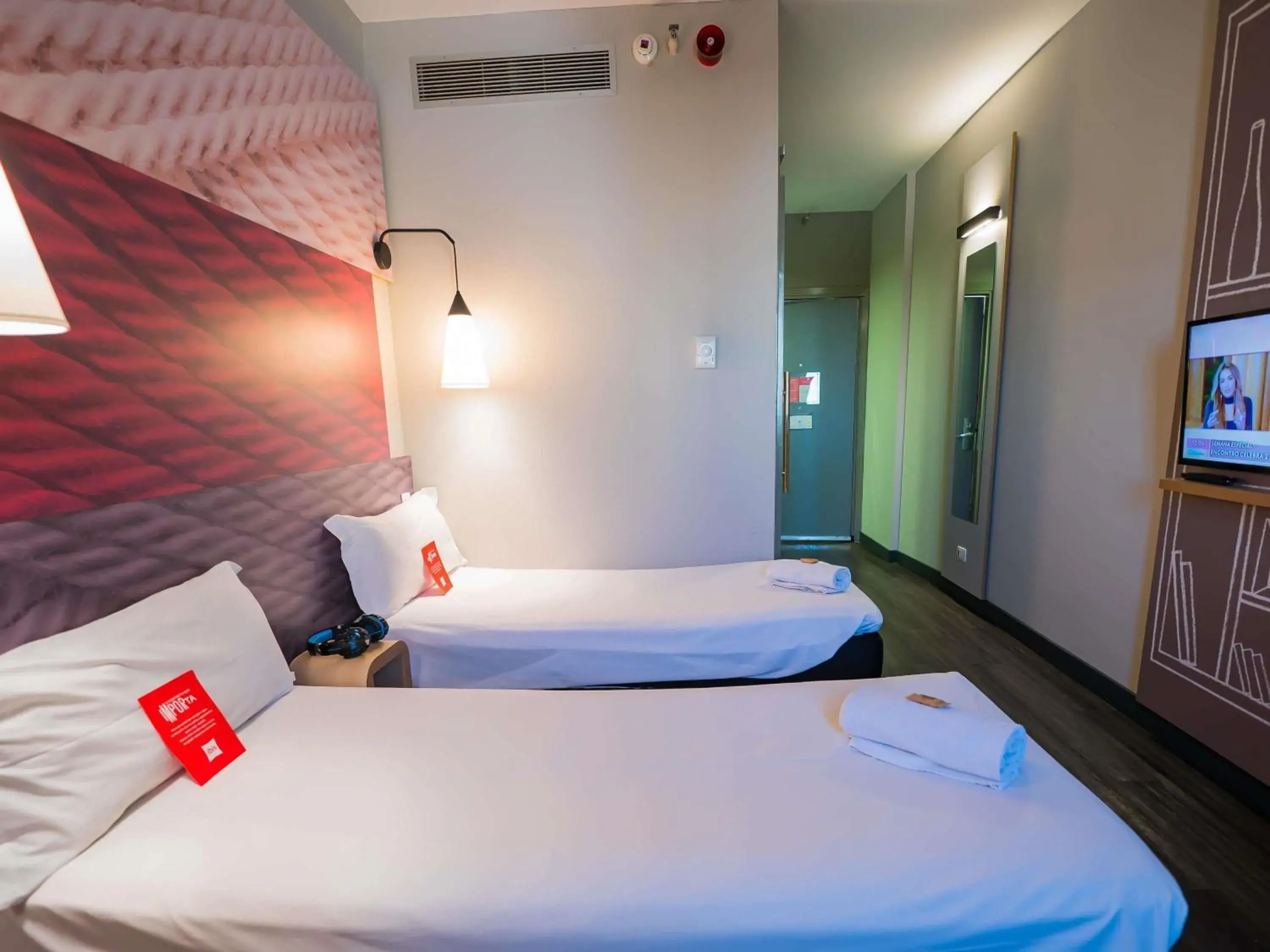 Bedroom, Bed in ibis Ribeirao Preto Shopping Bedroom, Bed in ibis Ribeirao Preto Shopping