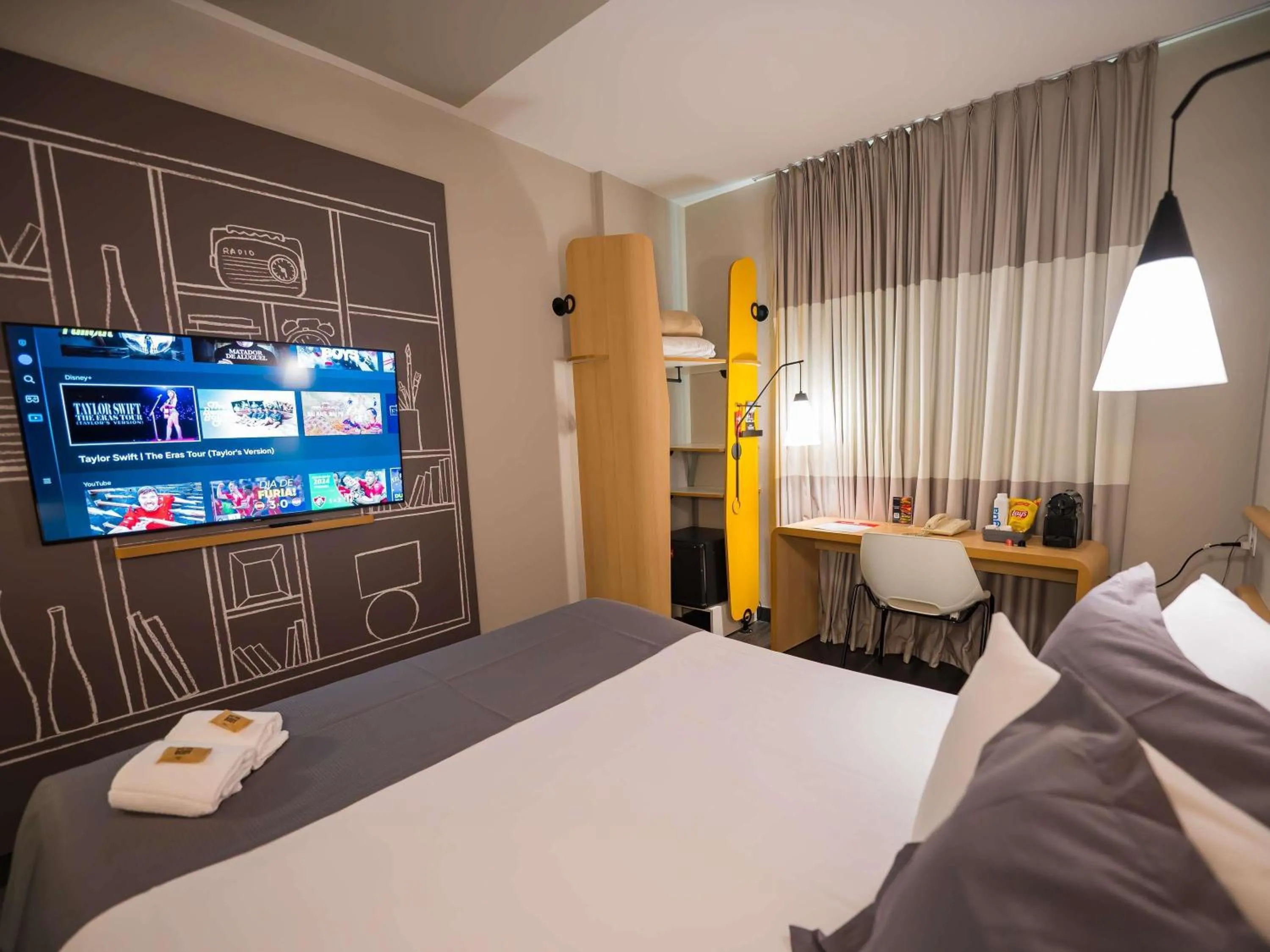 Bedroom, Bed in ibis Ribeirao Preto Shopping