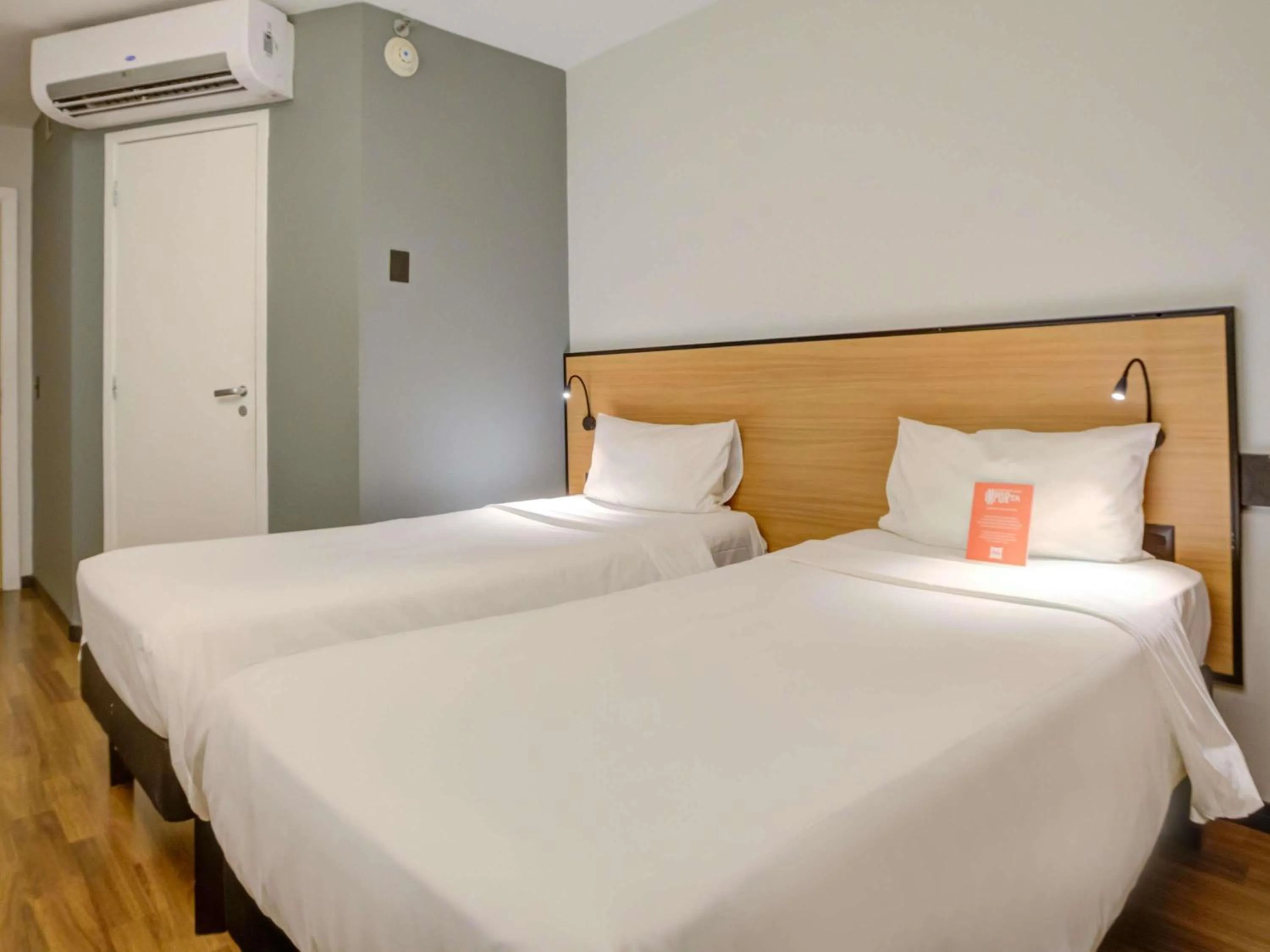 Bedroom, Bed in ibis Rio de Janeiro Santos Dumont