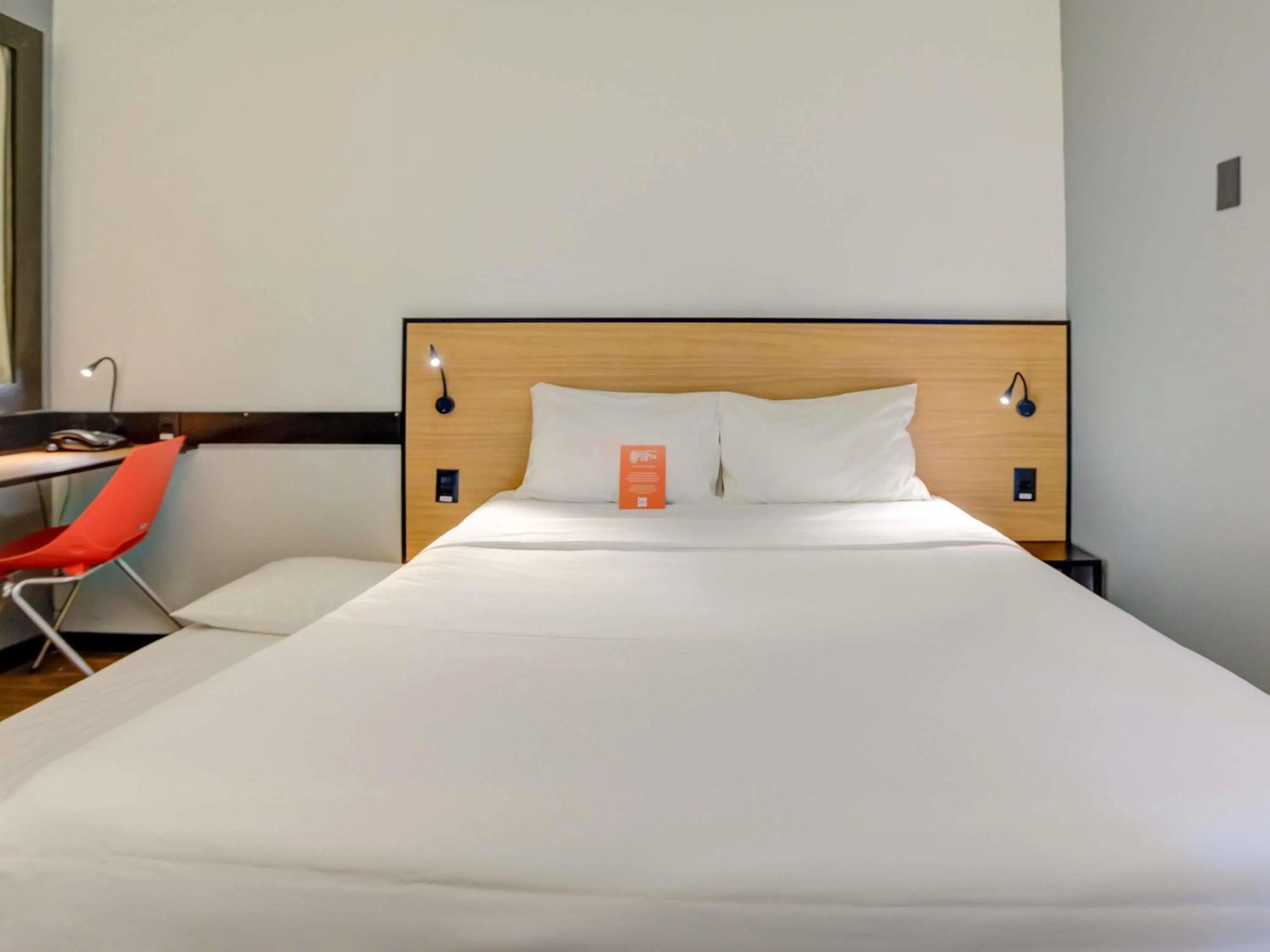 Bedroom, Bed in ibis Rio de Janeiro Santos Dumont