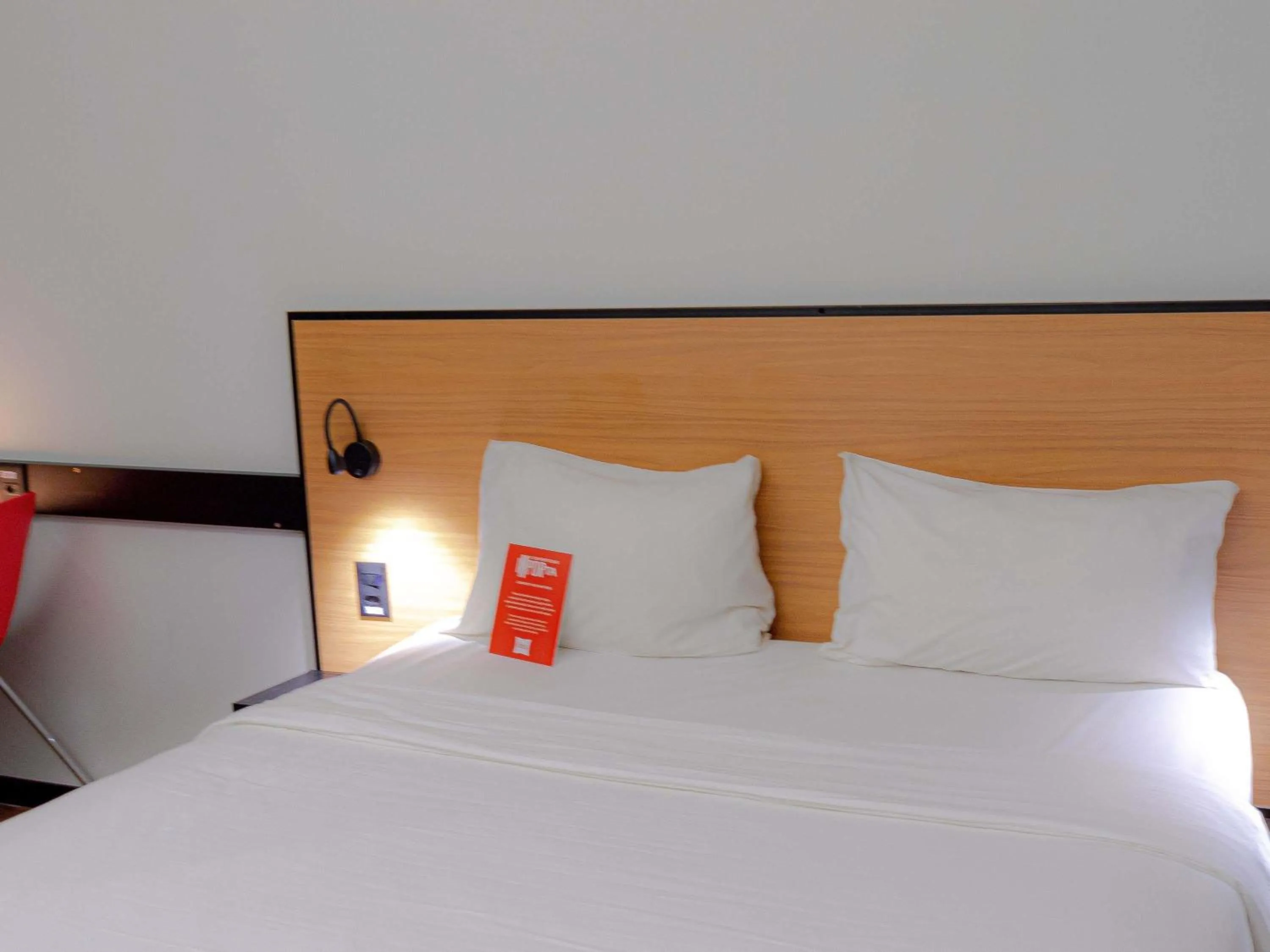 Bedroom, Bed in ibis Rio de Janeiro Santos Dumont