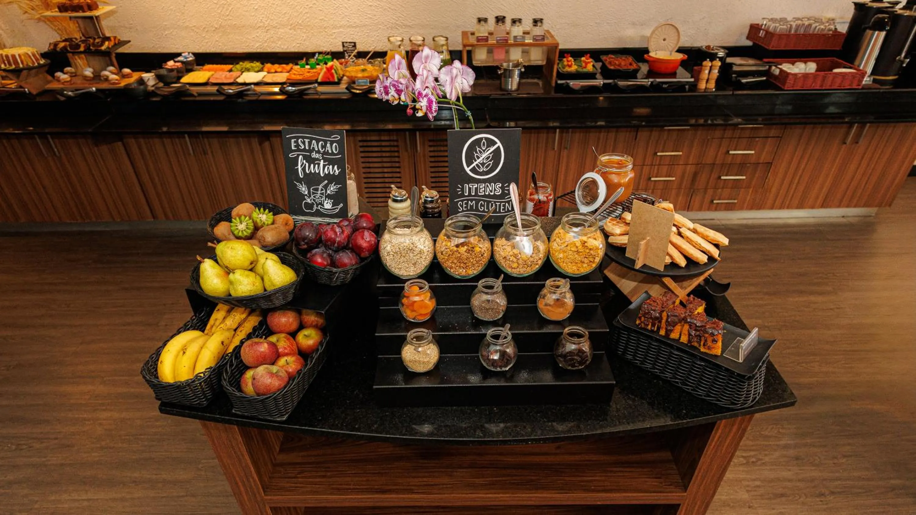 Breakfast in Ibis Maringa