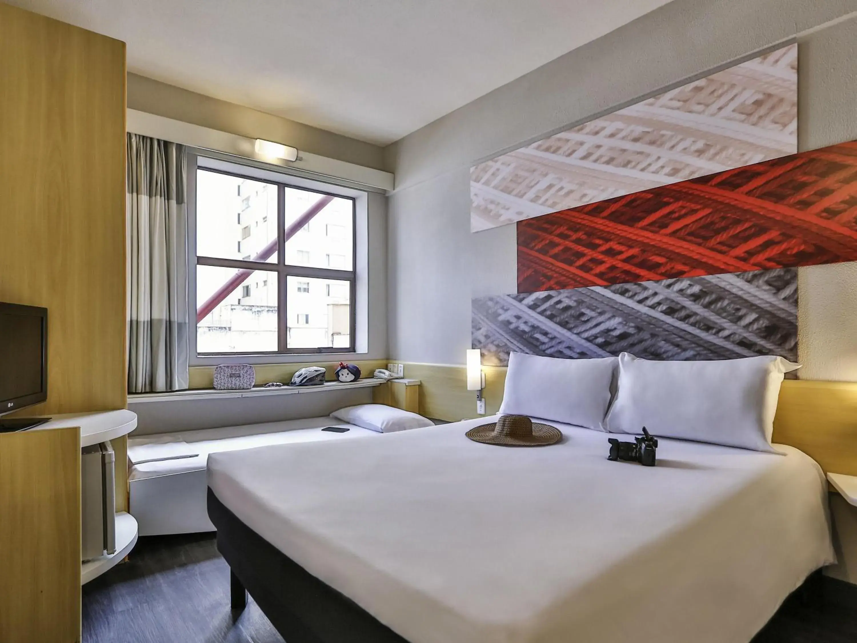 Bedroom, Bed in Ibis Maringa Bedroom, Bed in Ibis Maringa