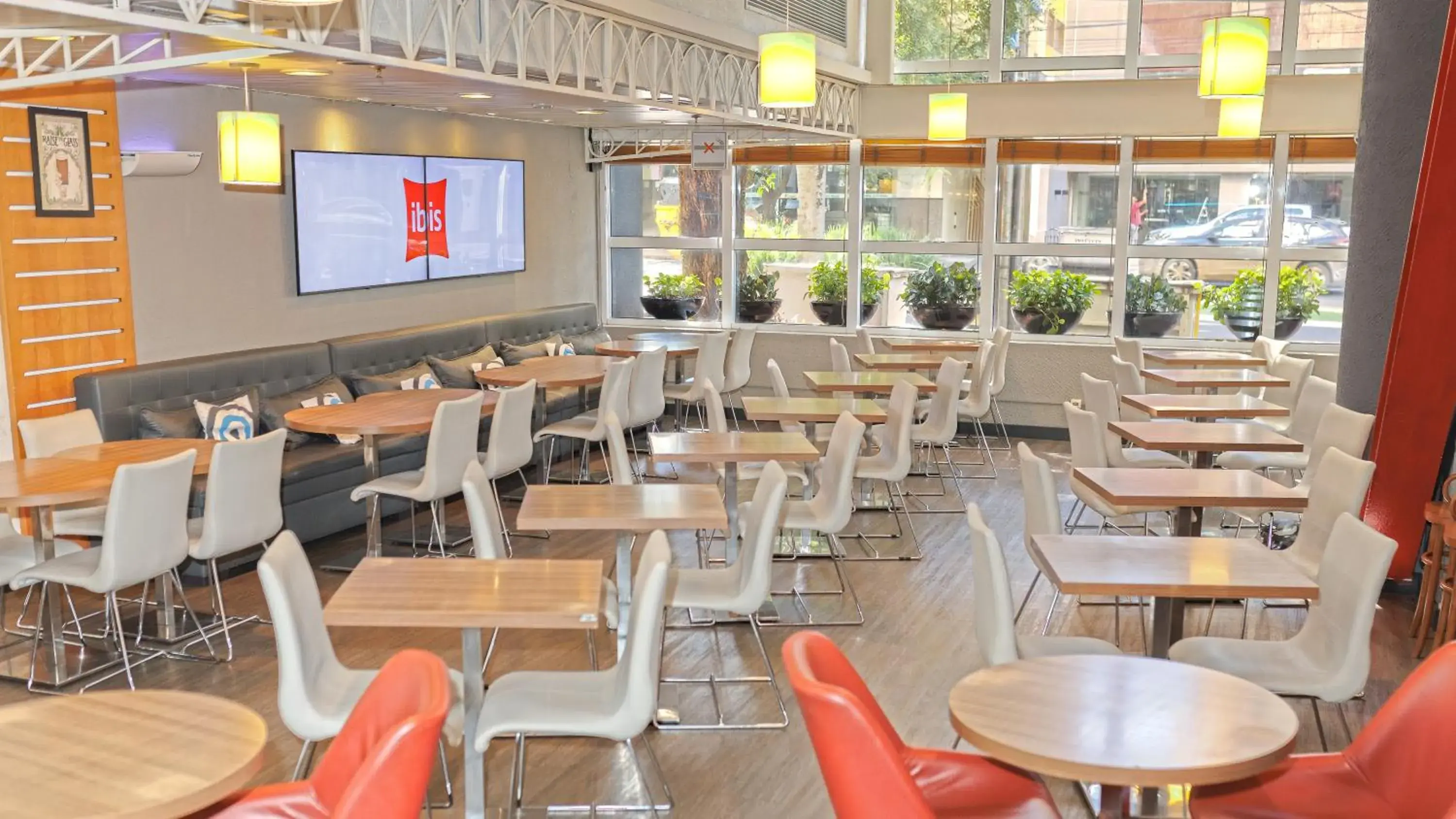 Restaurant/places to eat in Ibis Maringa Restaurant/places to eat in Ibis Maringa