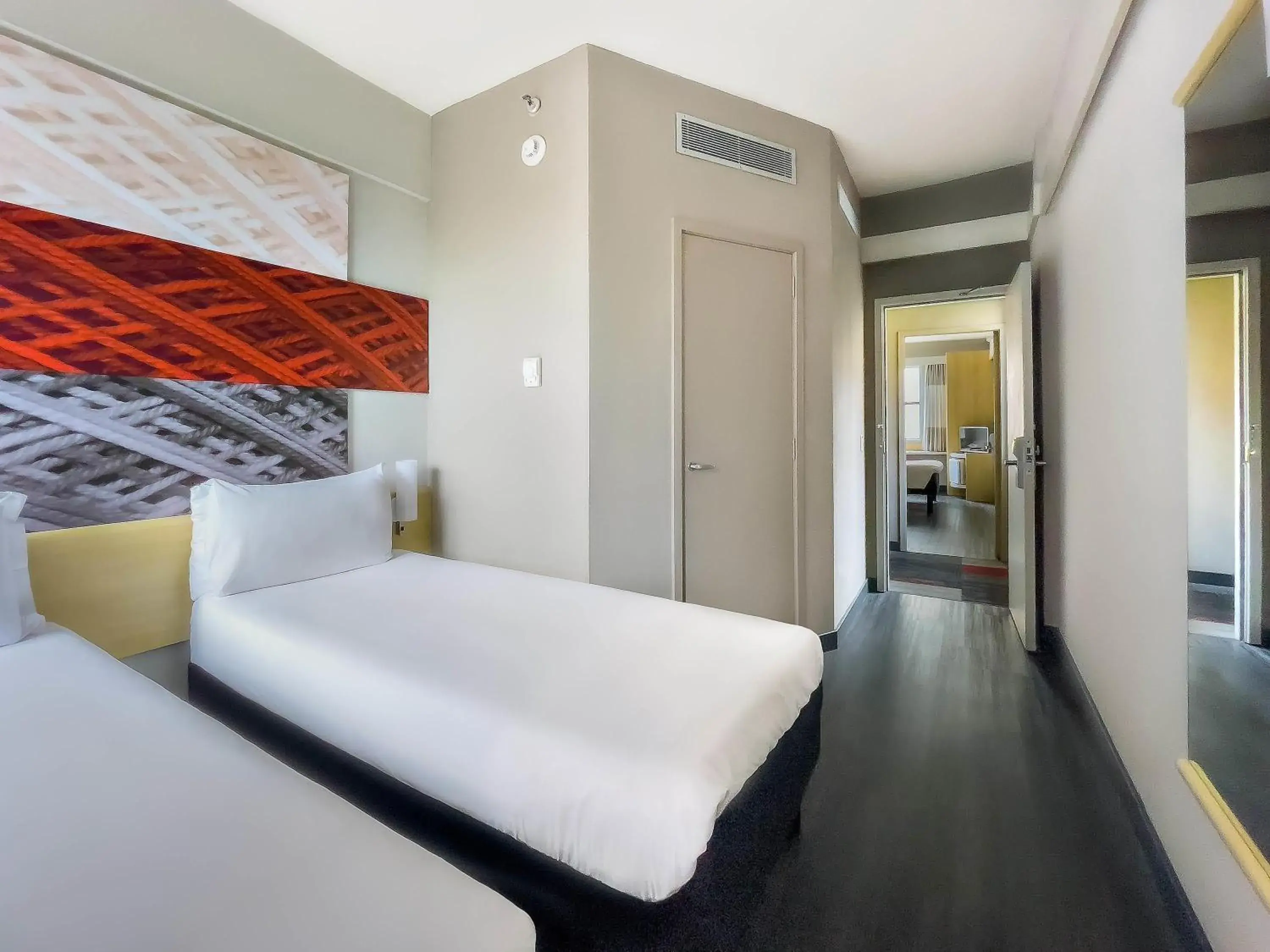 Bedroom, Bed in Ibis Maringa Bedroom, Bed in Ibis Maringa