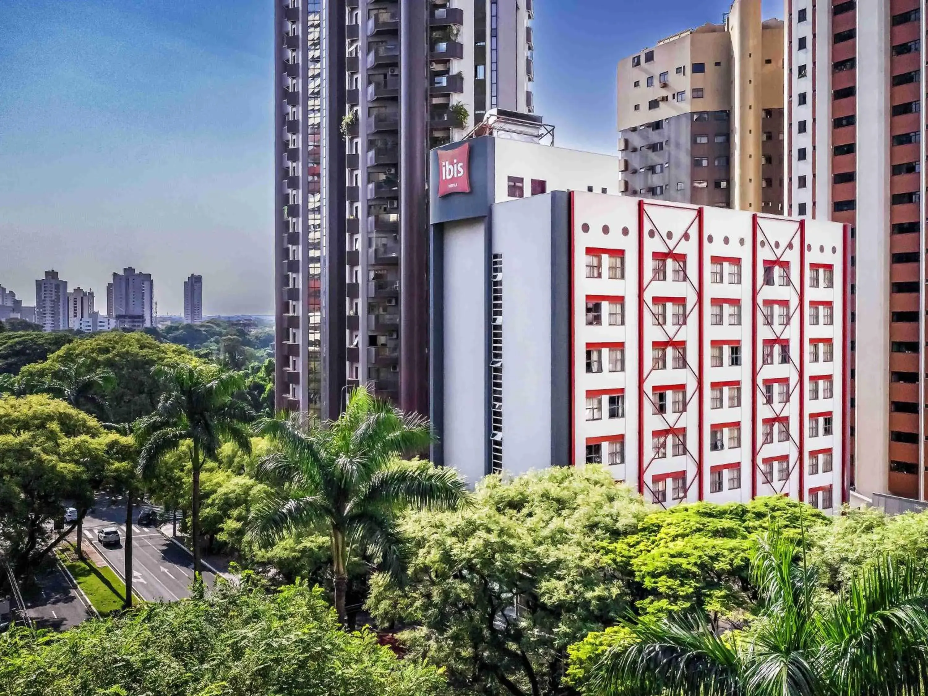 Property building in Ibis Maringa Property building in Ibis Maringa