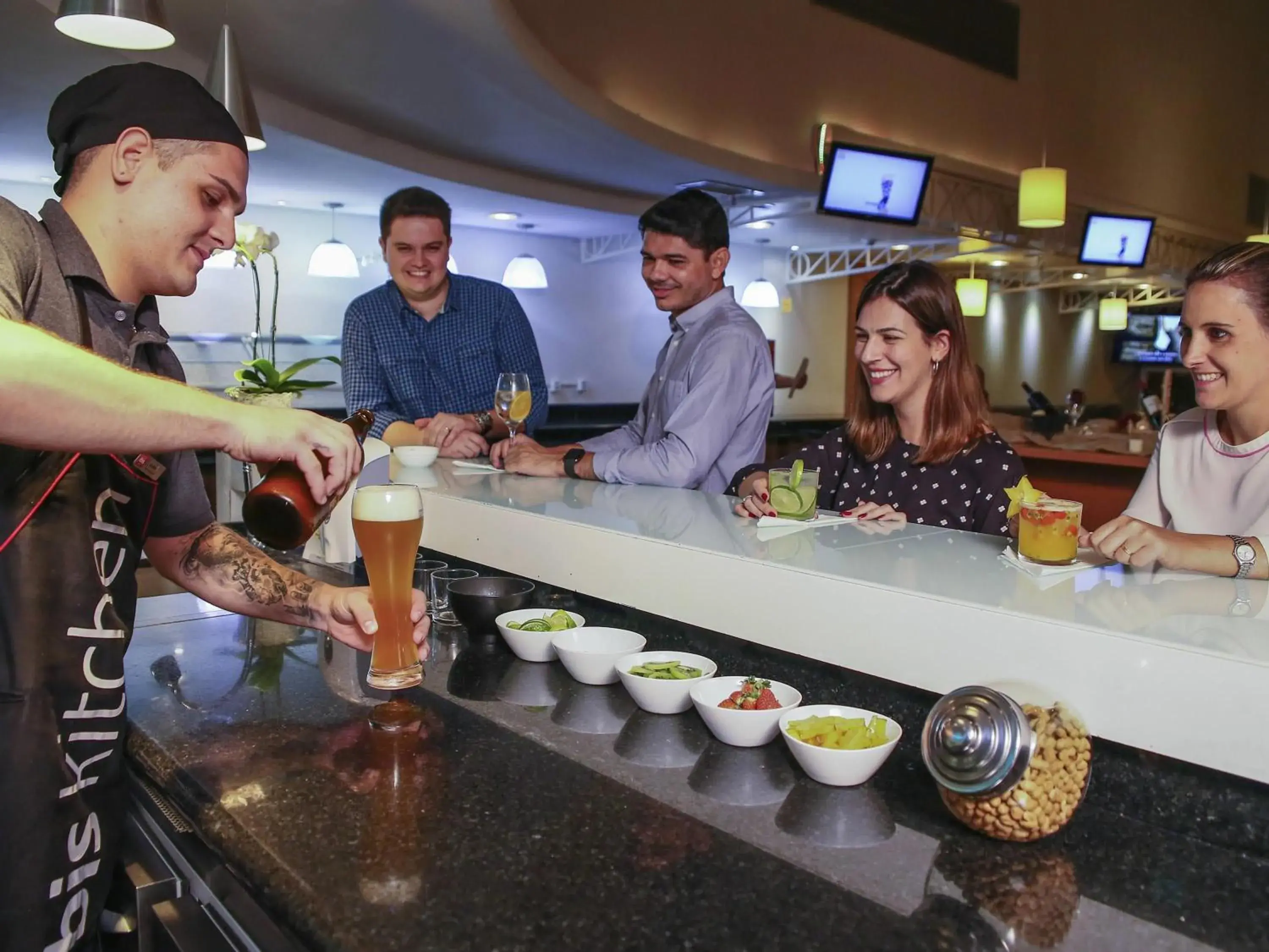 Lounge or bar in Ibis Maringa Lounge or bar in Ibis Maringa