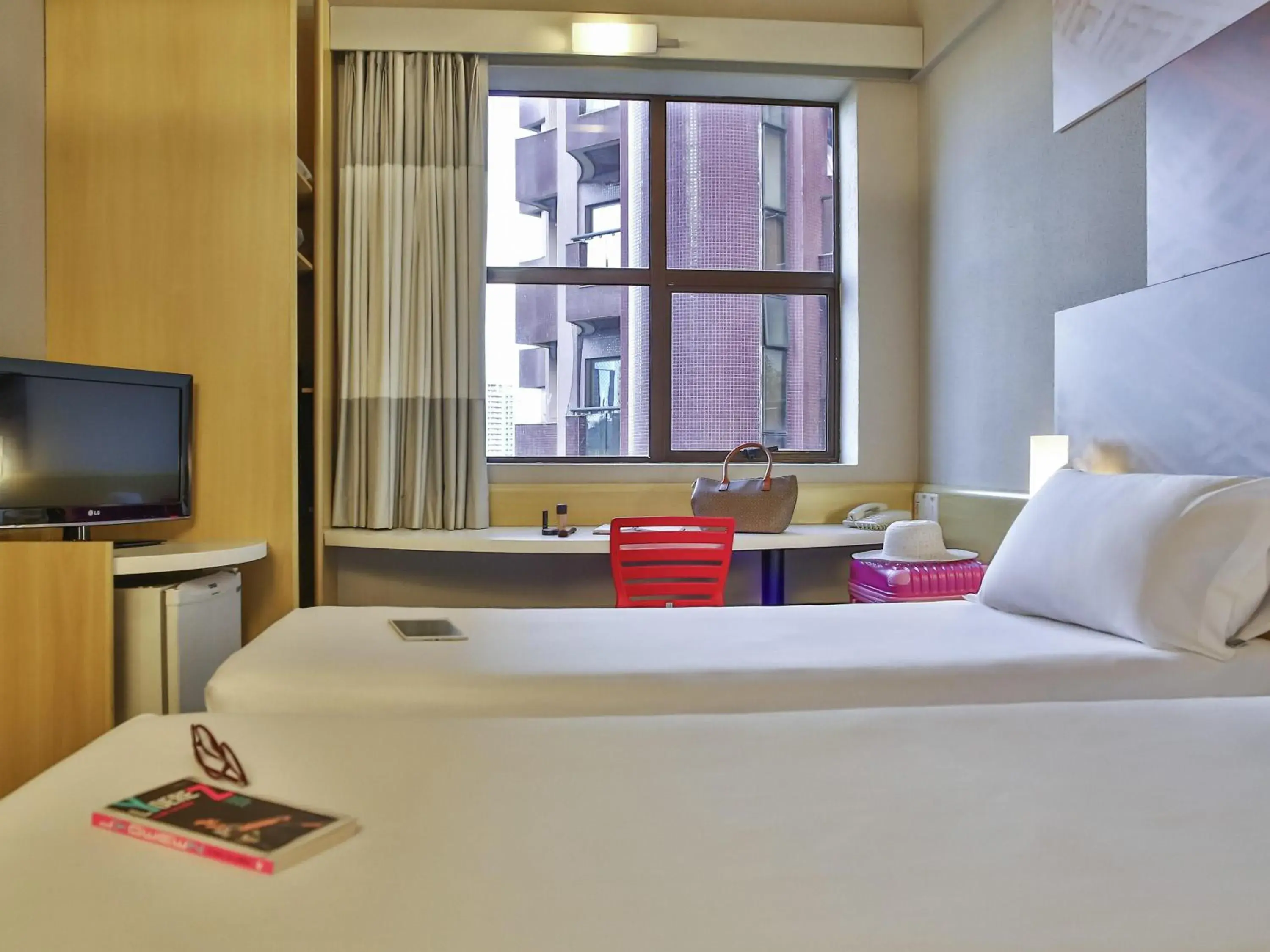 Bedroom, Bed in Ibis Maringa Bedroom, Bed in Ibis Maringa