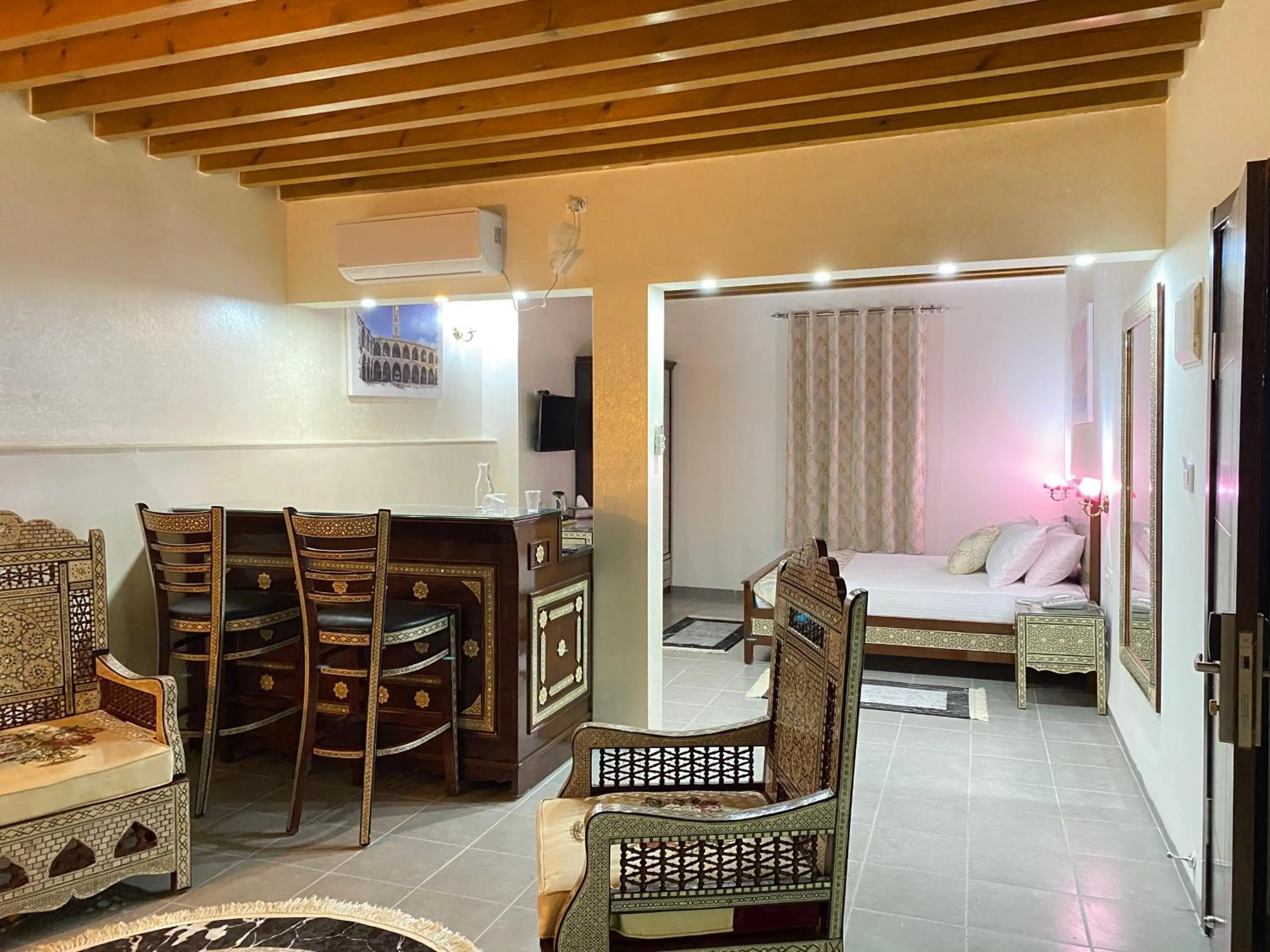 Bed in Bab al-sham funduk