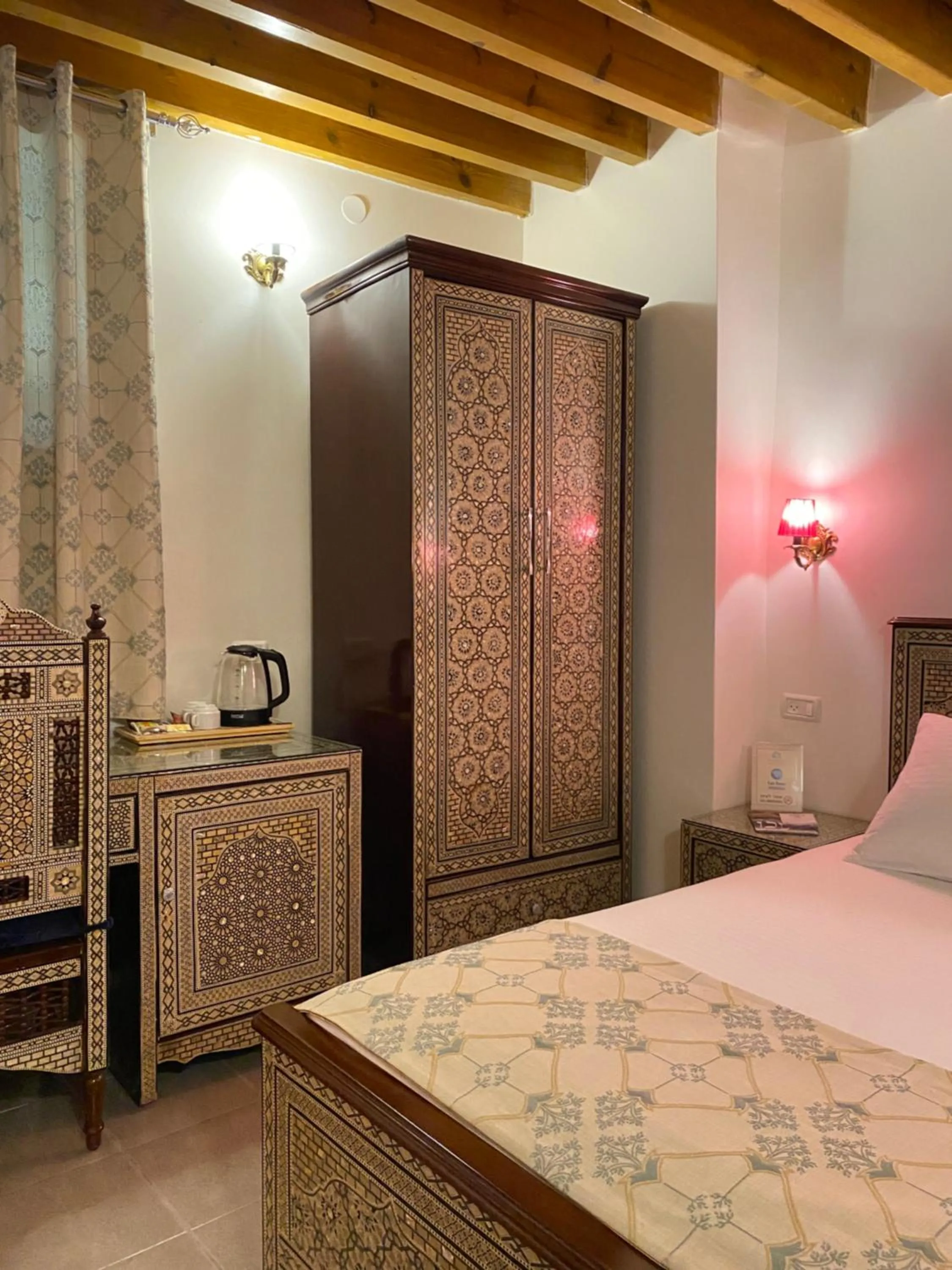 Bed in Bab al-sham funduk