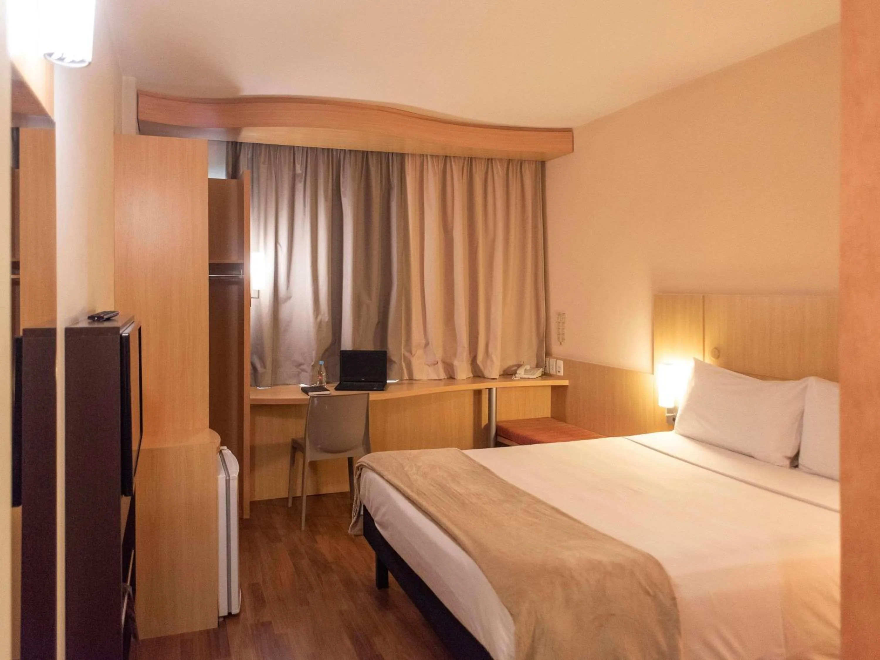 Bedroom, Bed in ibis Sao Paulo Barra Funda