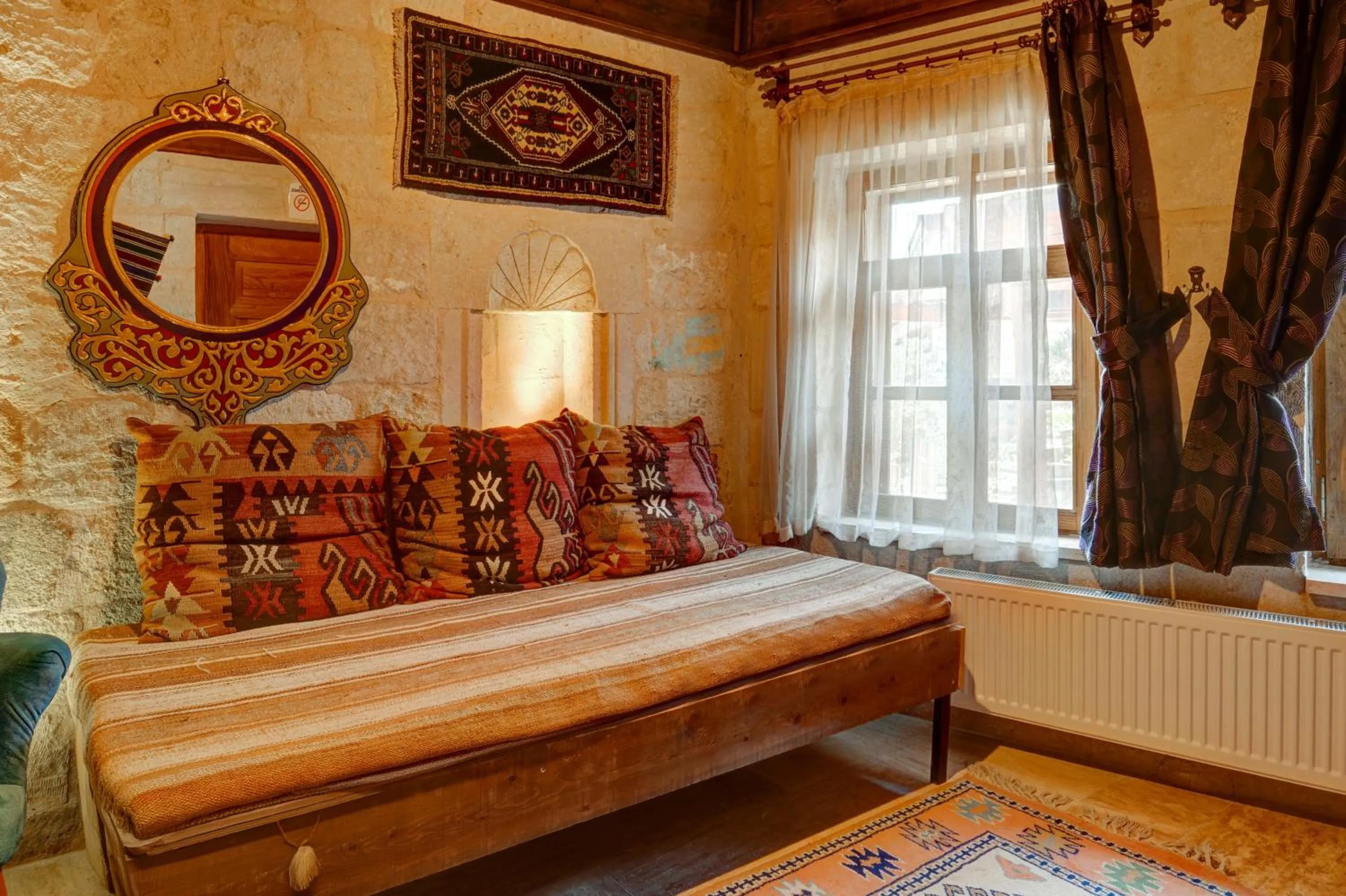 Living room, Bed in Avilla Cave Hotel